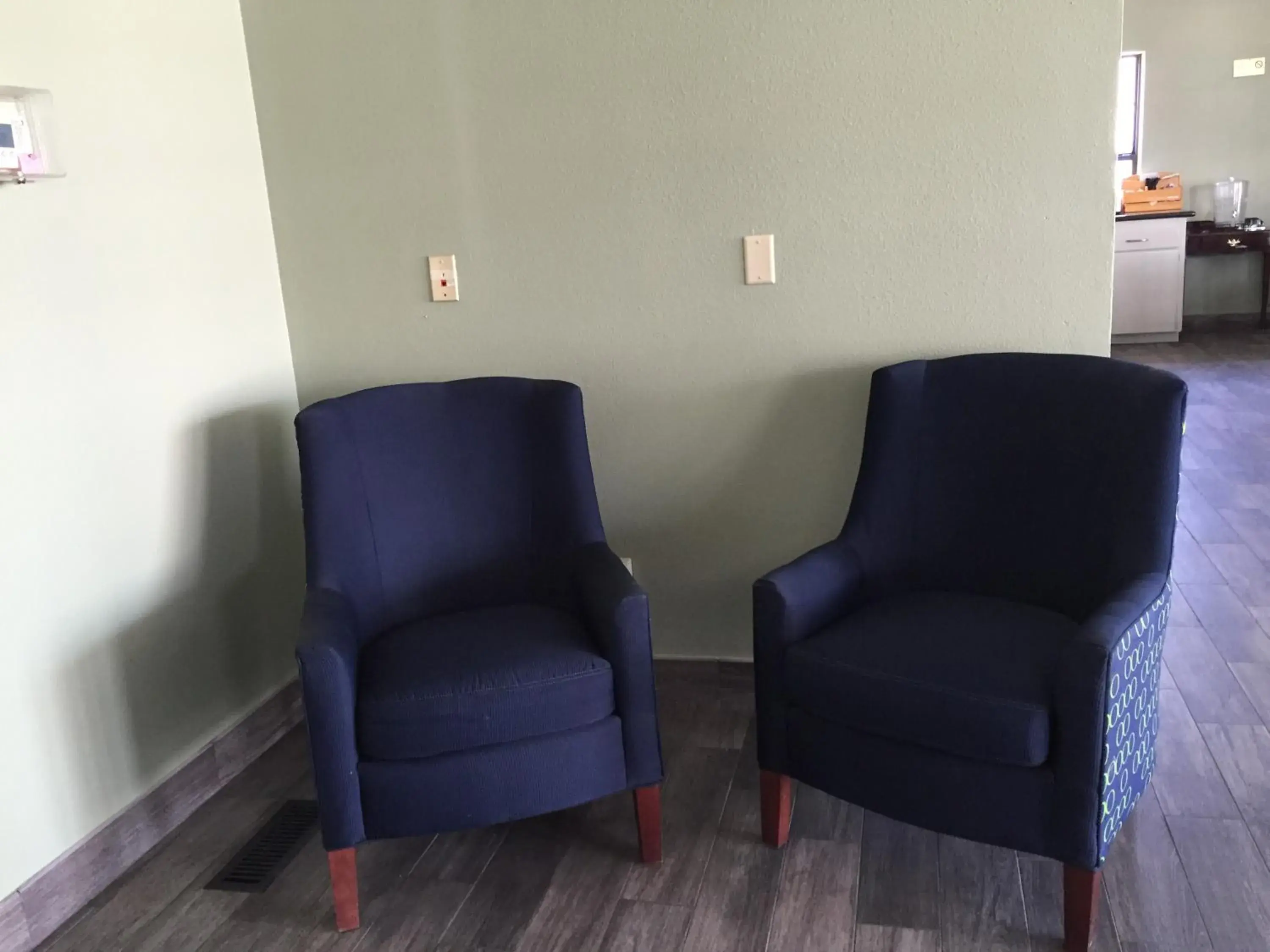 Seating Area in Americas Best Value Inn Norman at Univ of Oklahoma