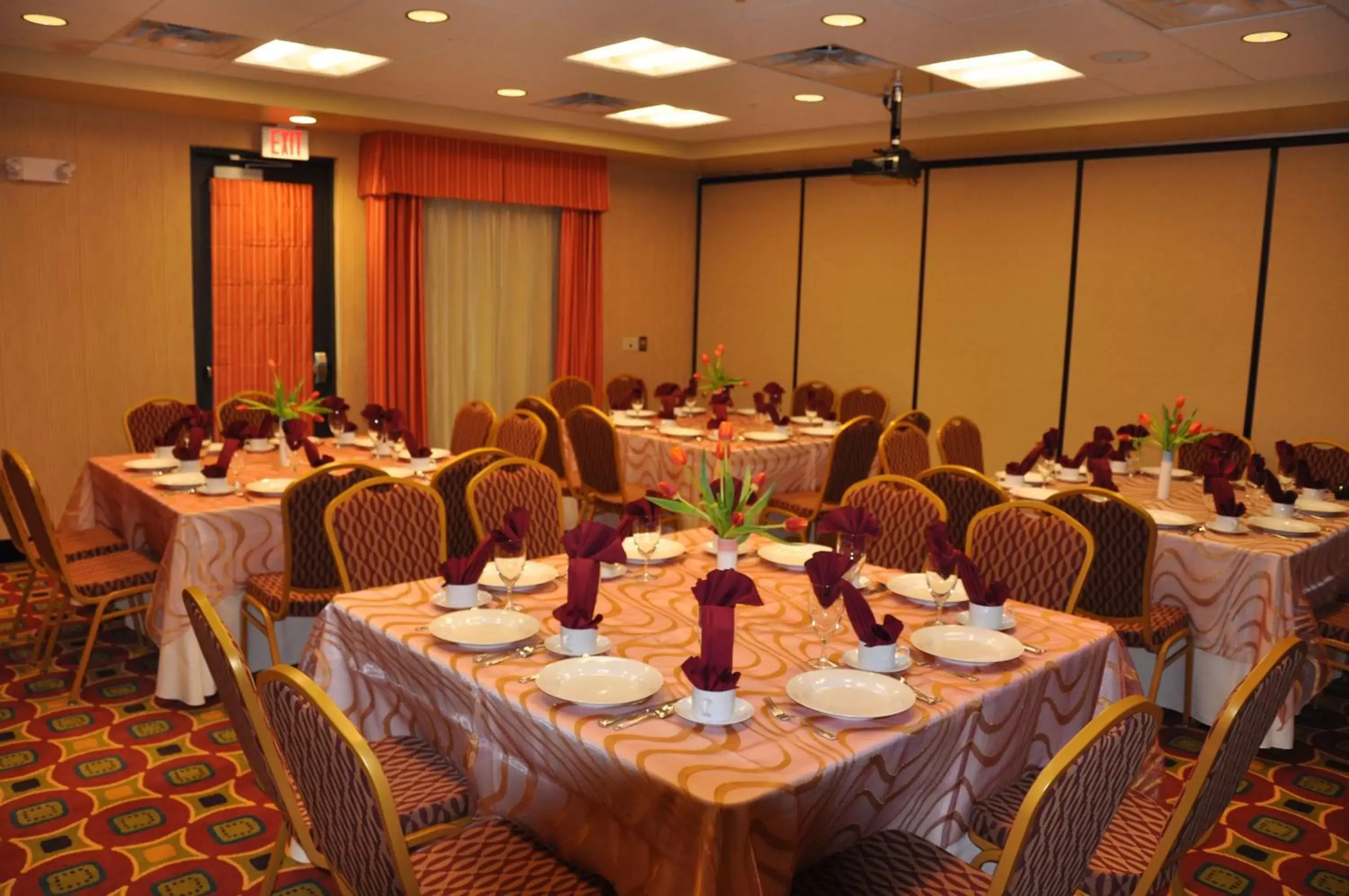 Meeting/conference room, Restaurant/Places to Eat in Hampton Inn & Suites Denver/Highlands Ranch