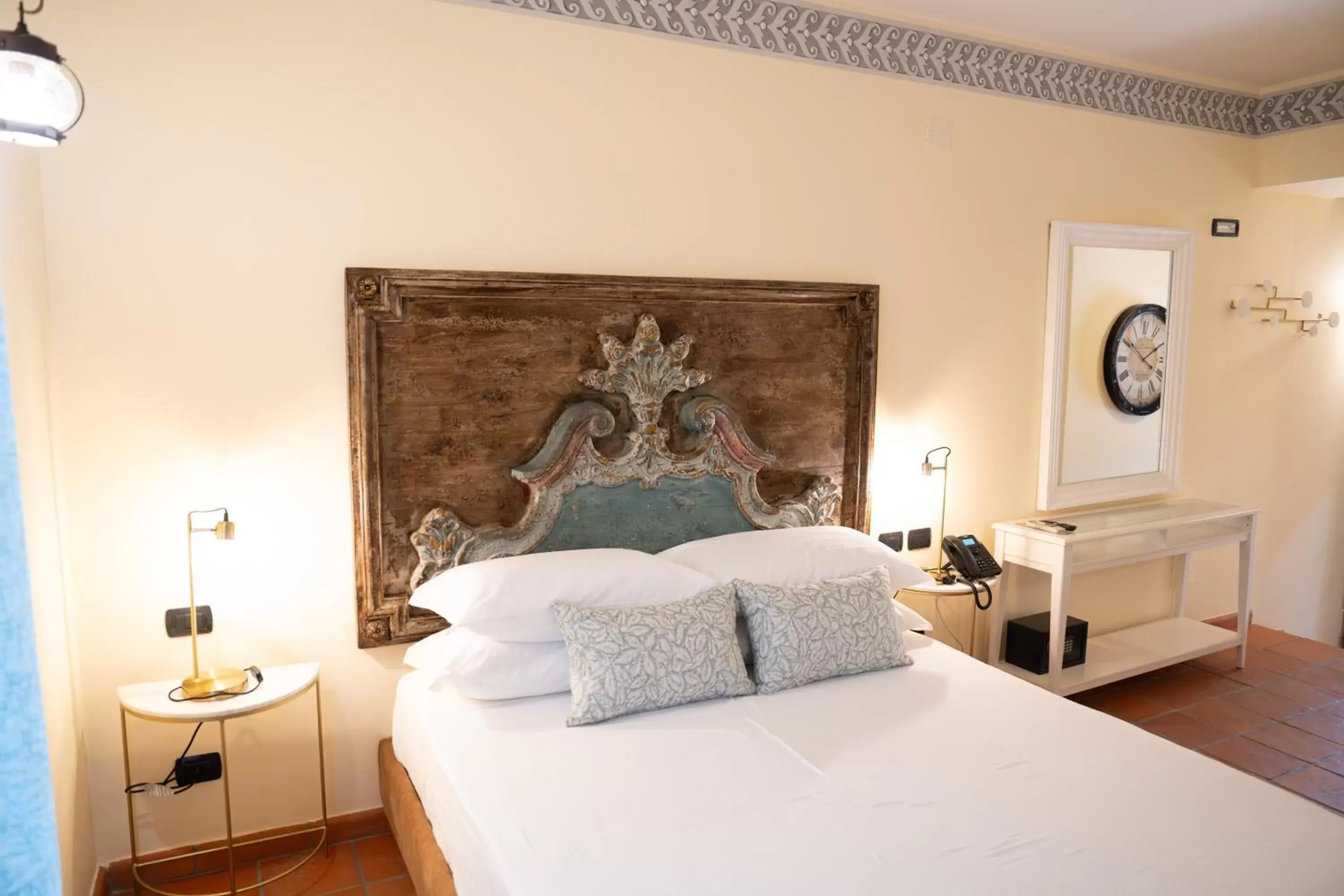 Bed in Relais Santa Caterina Hotel