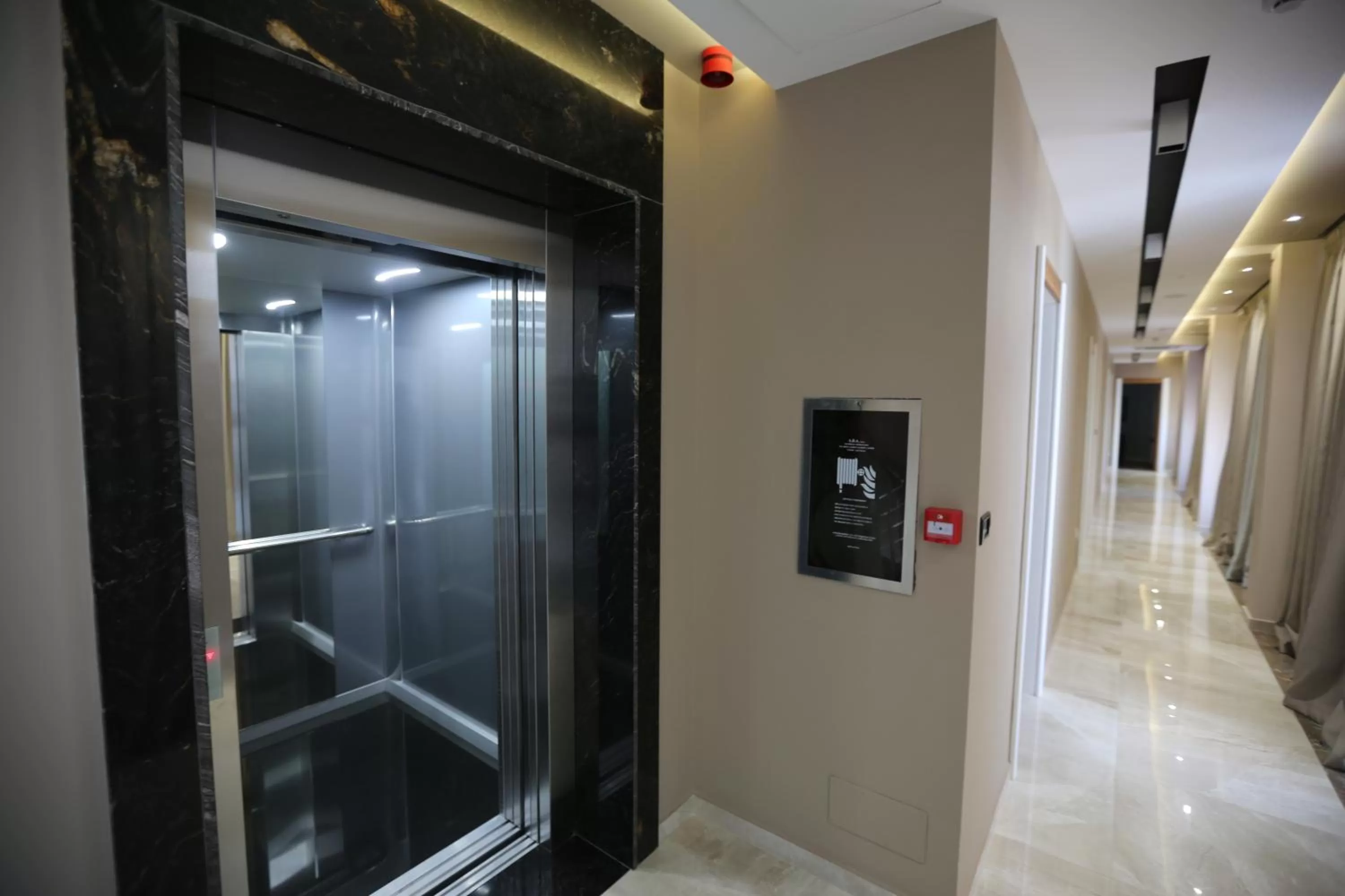 Facade/entrance in LORD Hotel