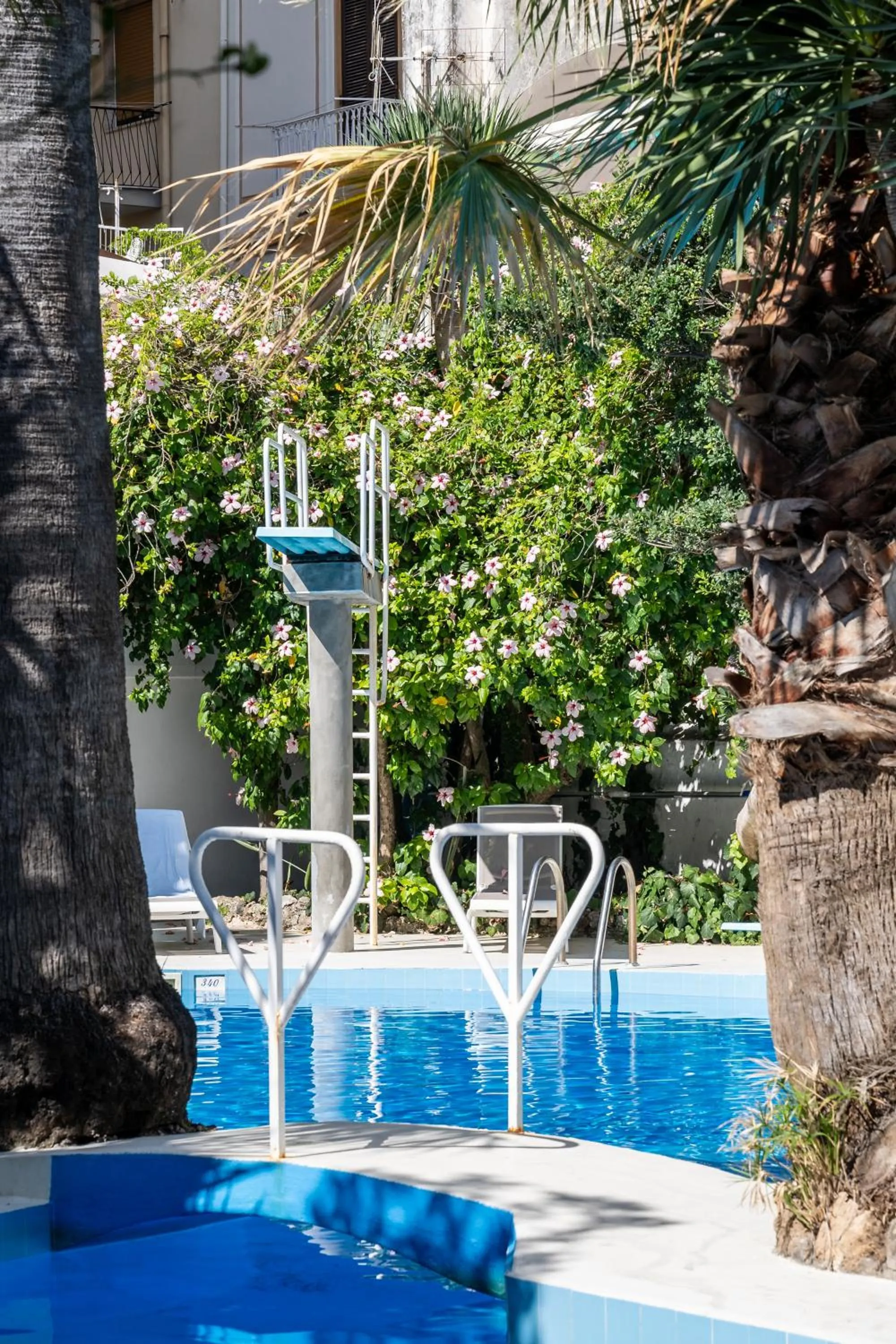 Swimming pool in Reginna Palace Hotel