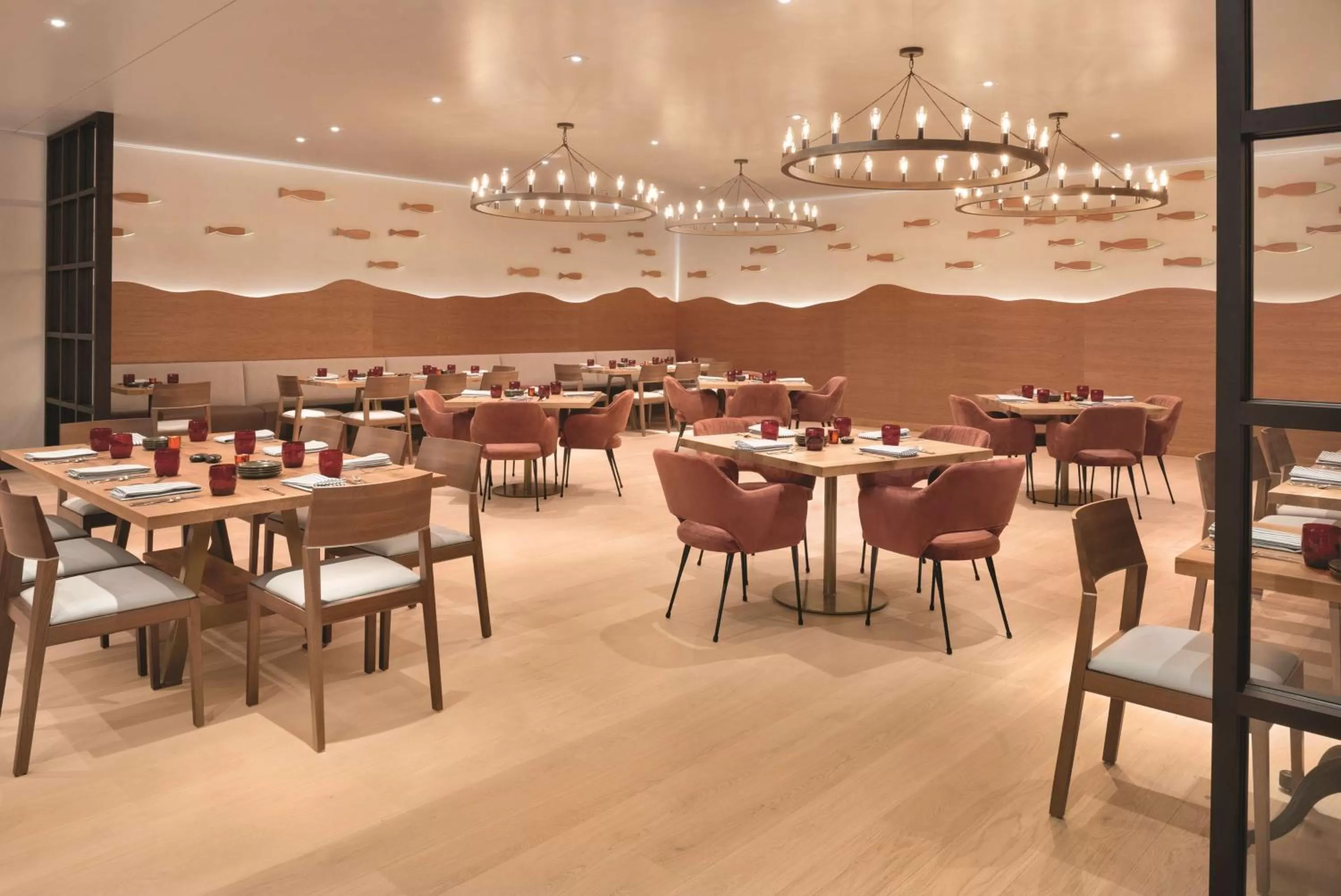 Restaurant/Places to Eat in Radisson Hotel & Conference Center Green Bay