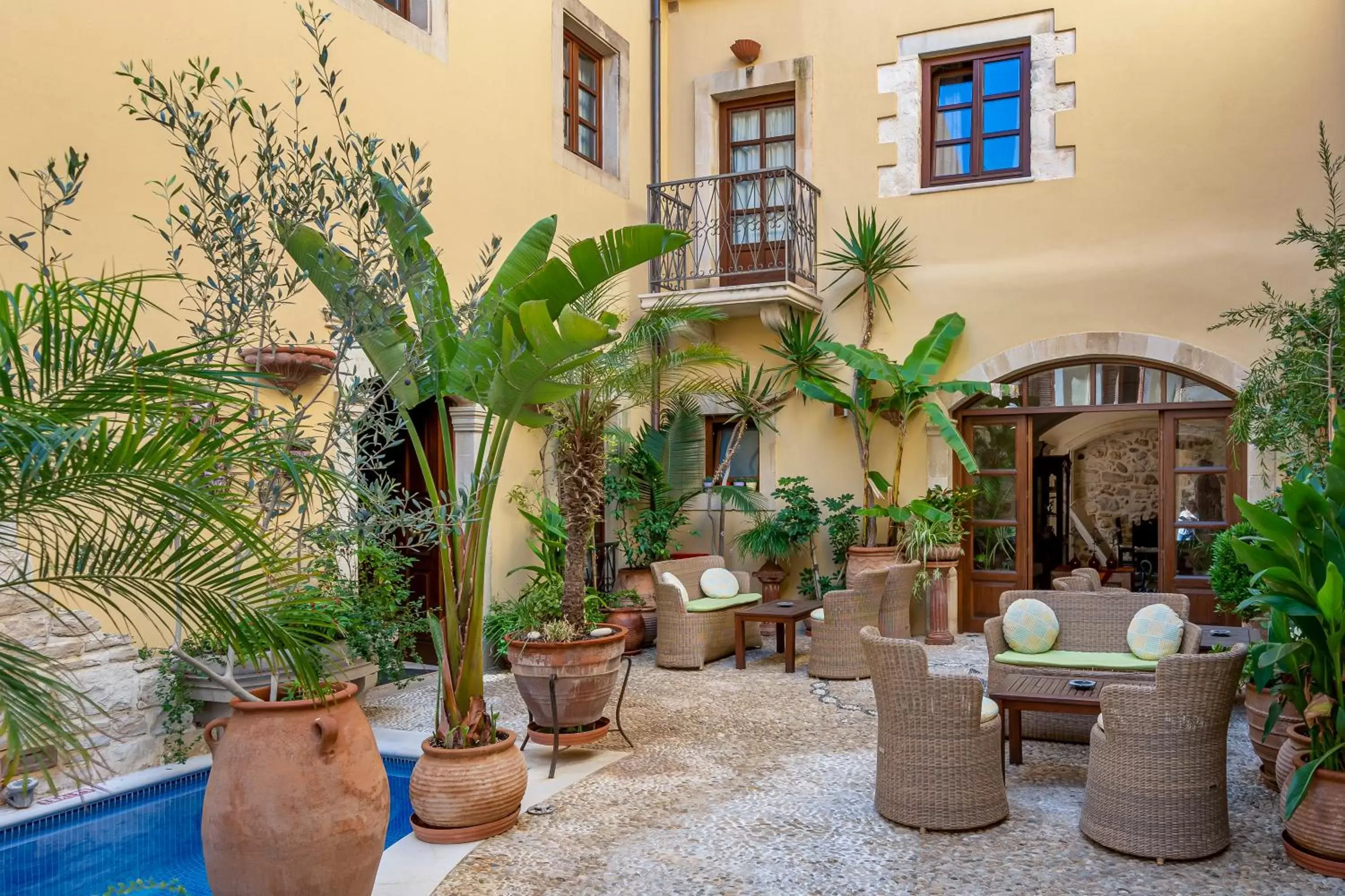 Inner courtyard view in Palazzino Di Corina