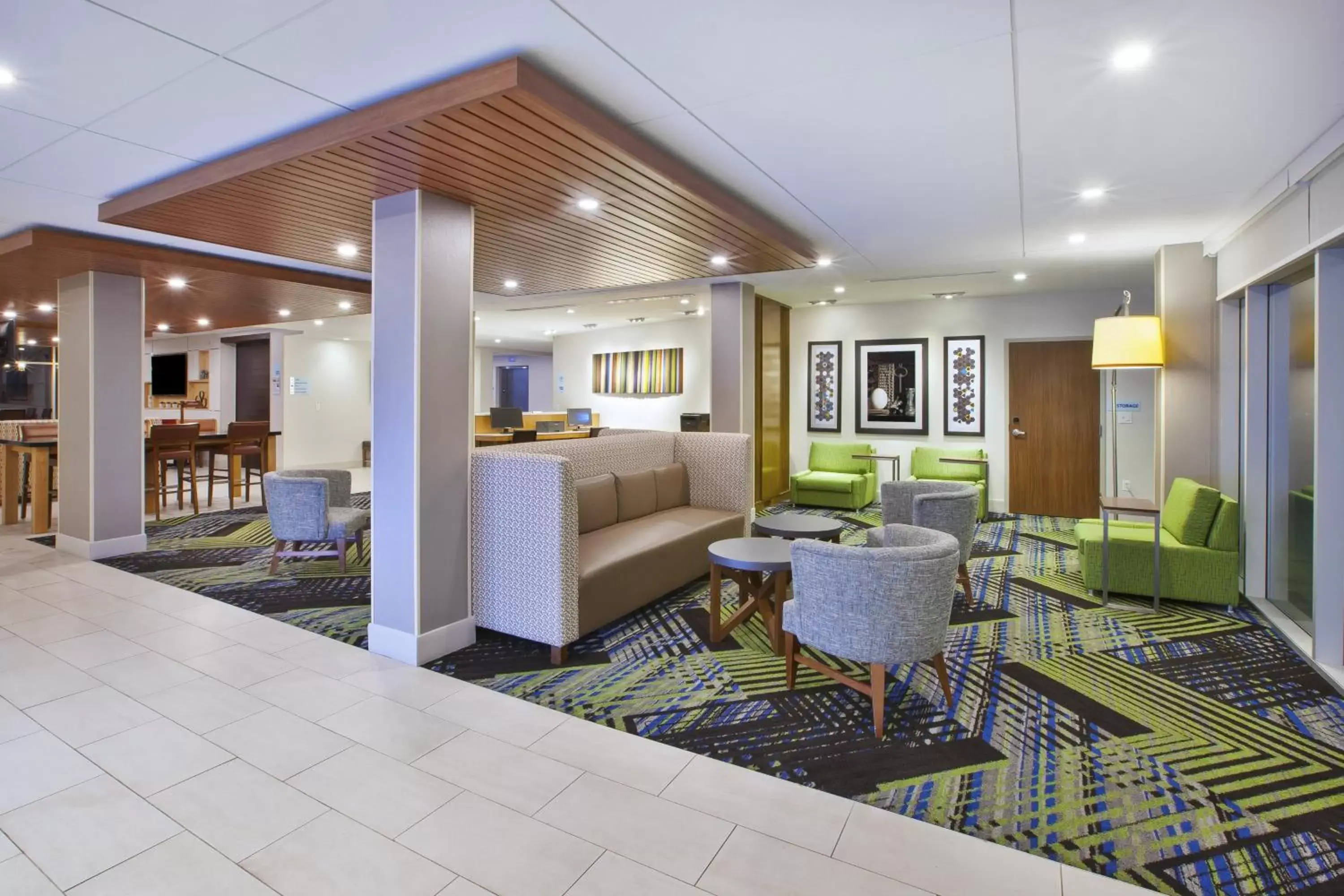 Property building in Holiday Inn Express & Suites Grand Rapids Airport North, an IHG Hotel