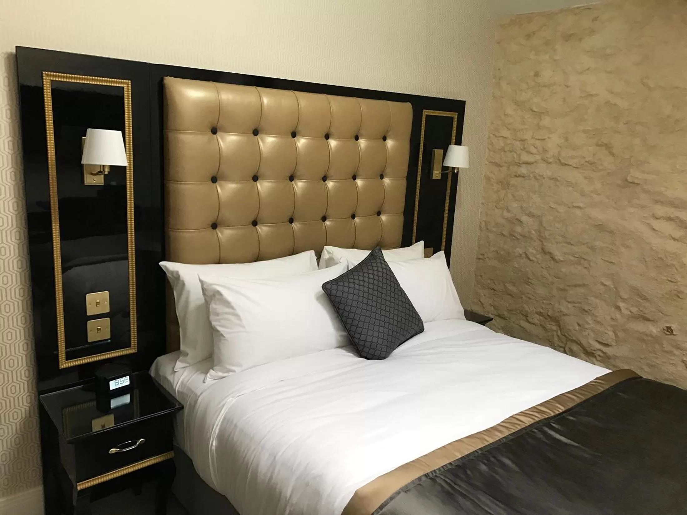 Bed in Museum Residence Oxford