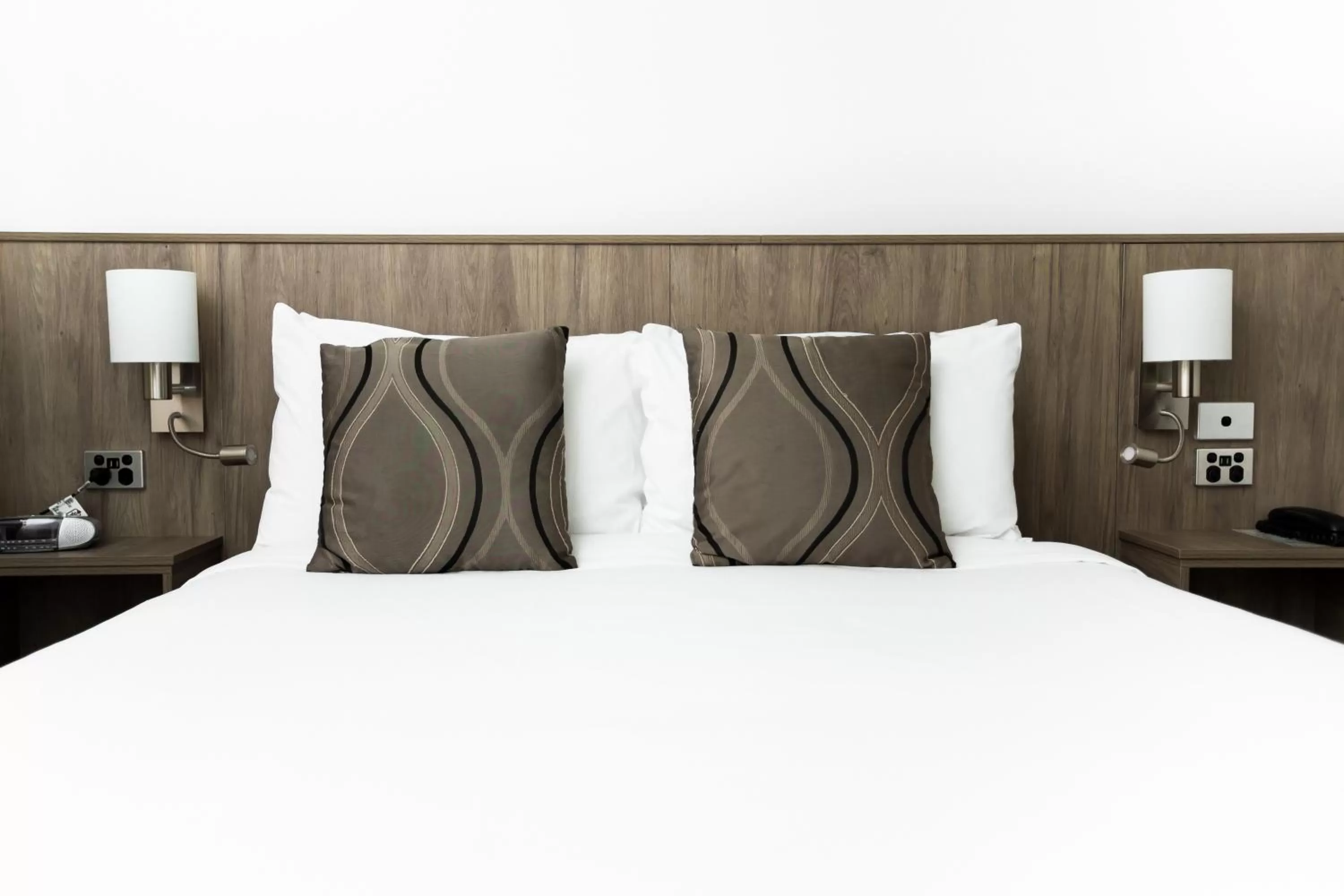 Bedroom, Bed in Bay Hotel Apartments