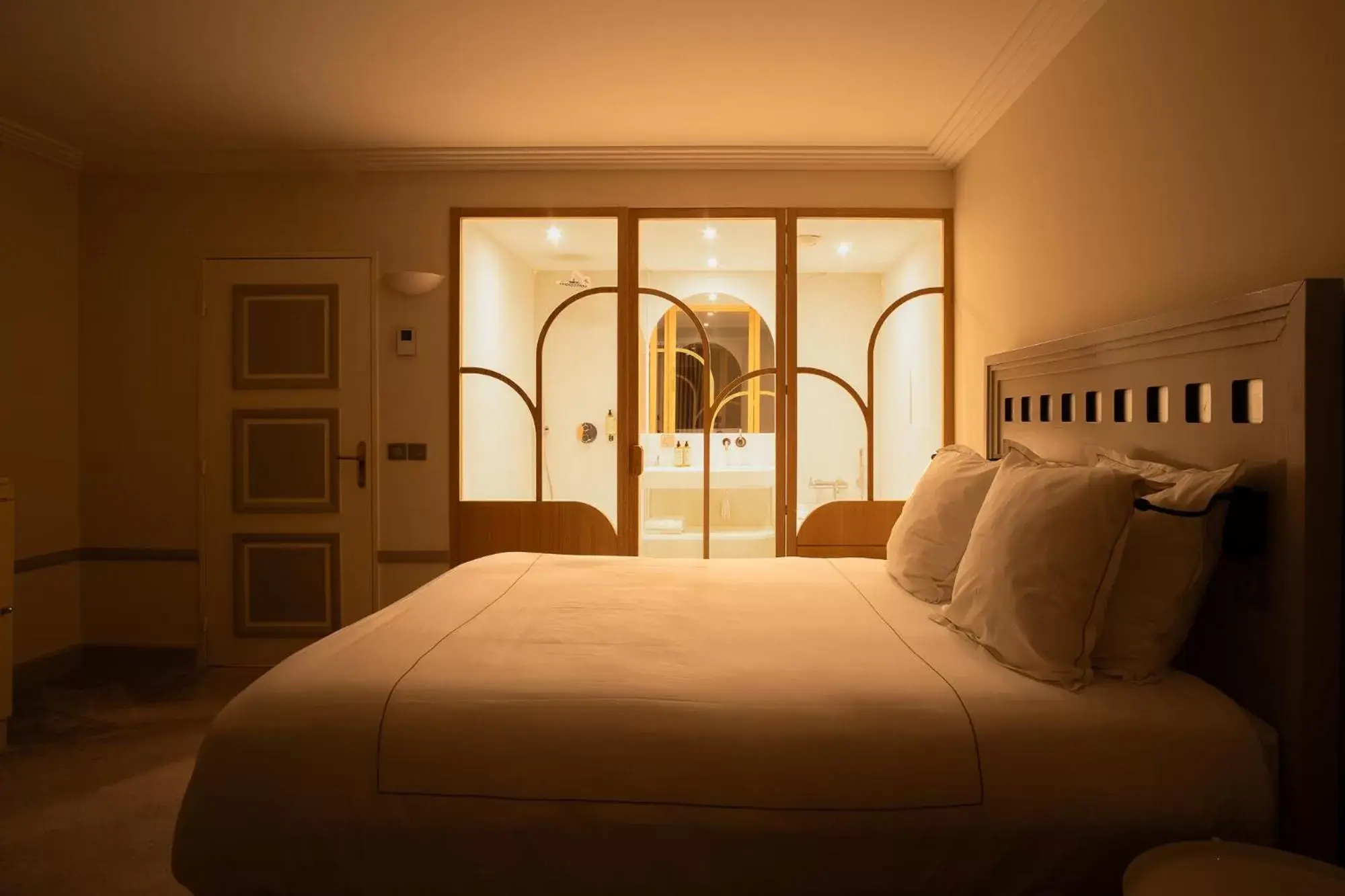 Bed in Grand Tonic Hotel & SPA NUXE