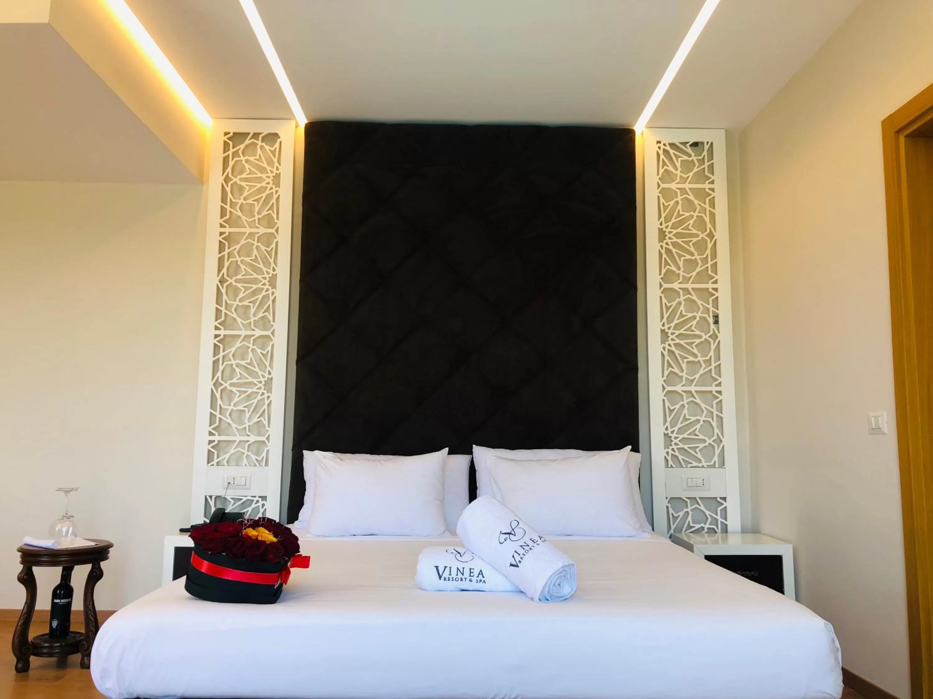 Photo of the whole room, Bed in Vinea Resort