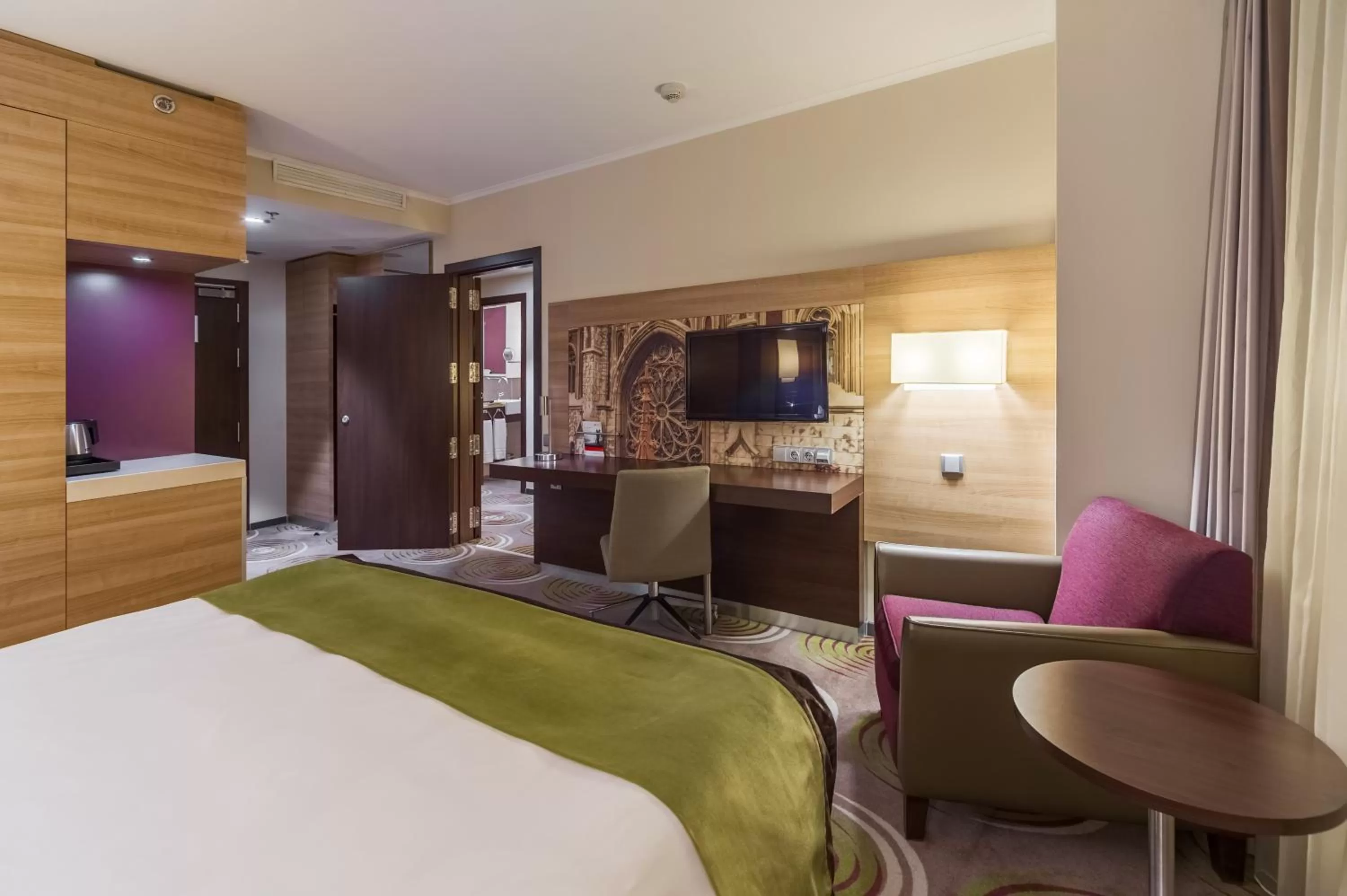 Two-Bedrooms with One King, Two Twin Beds and City View in Holiday Inn - Kyiv by IHG