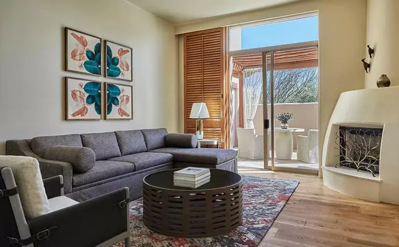 Seating Area in Four Seasons Resorts Scottsdale at Troon North