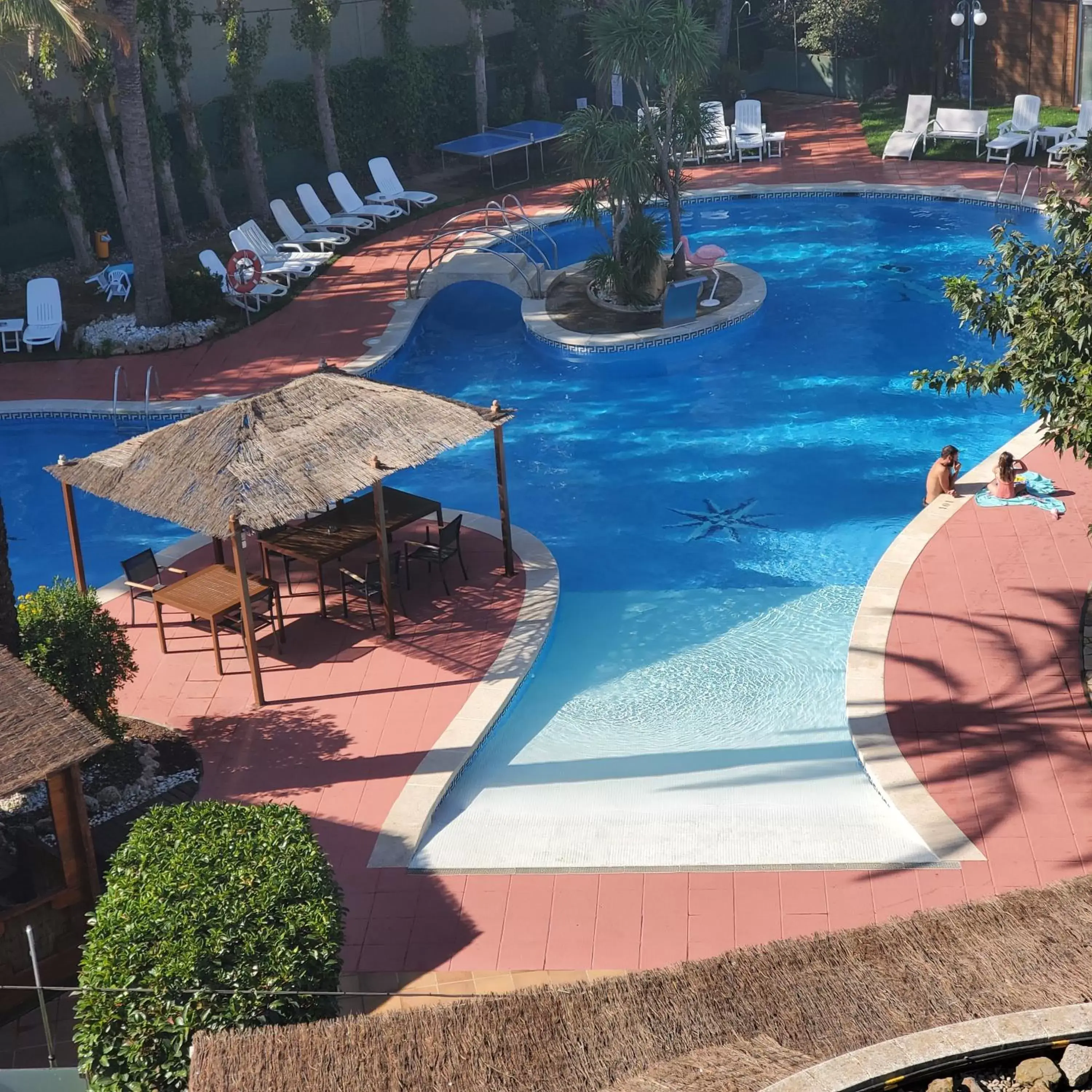 Swimming pool, Pool View in Ampuria Inn