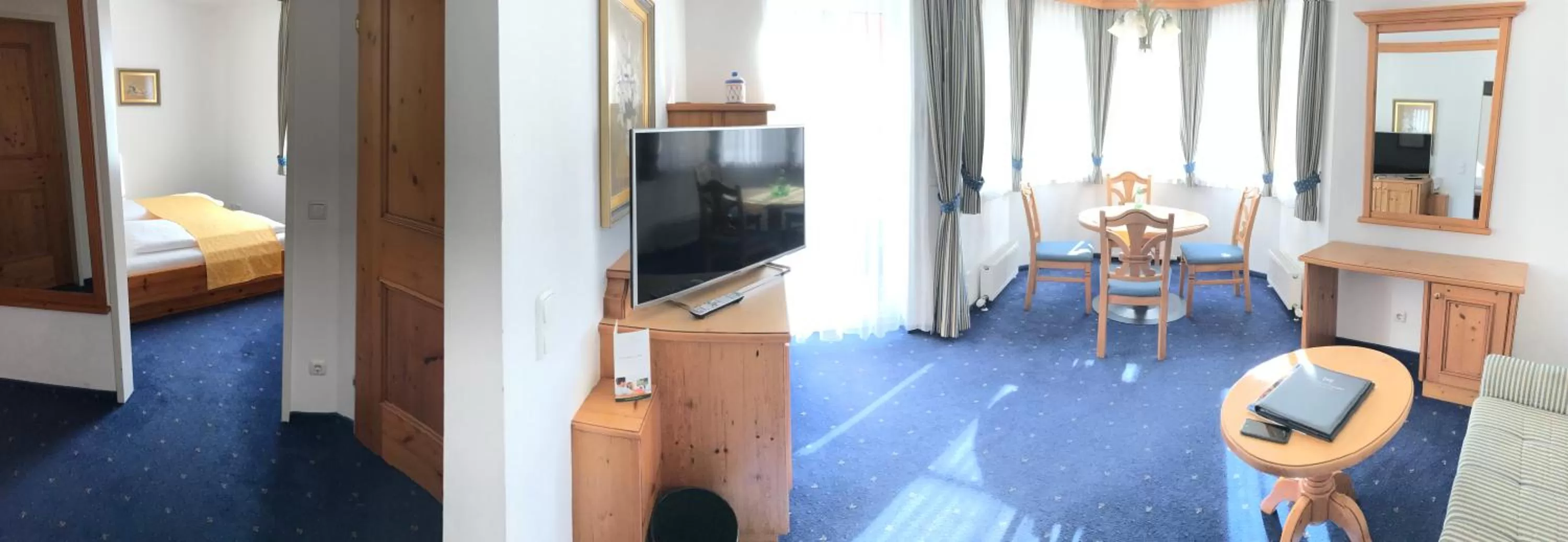 Dining area, Bed in Hotel Brückenwirt