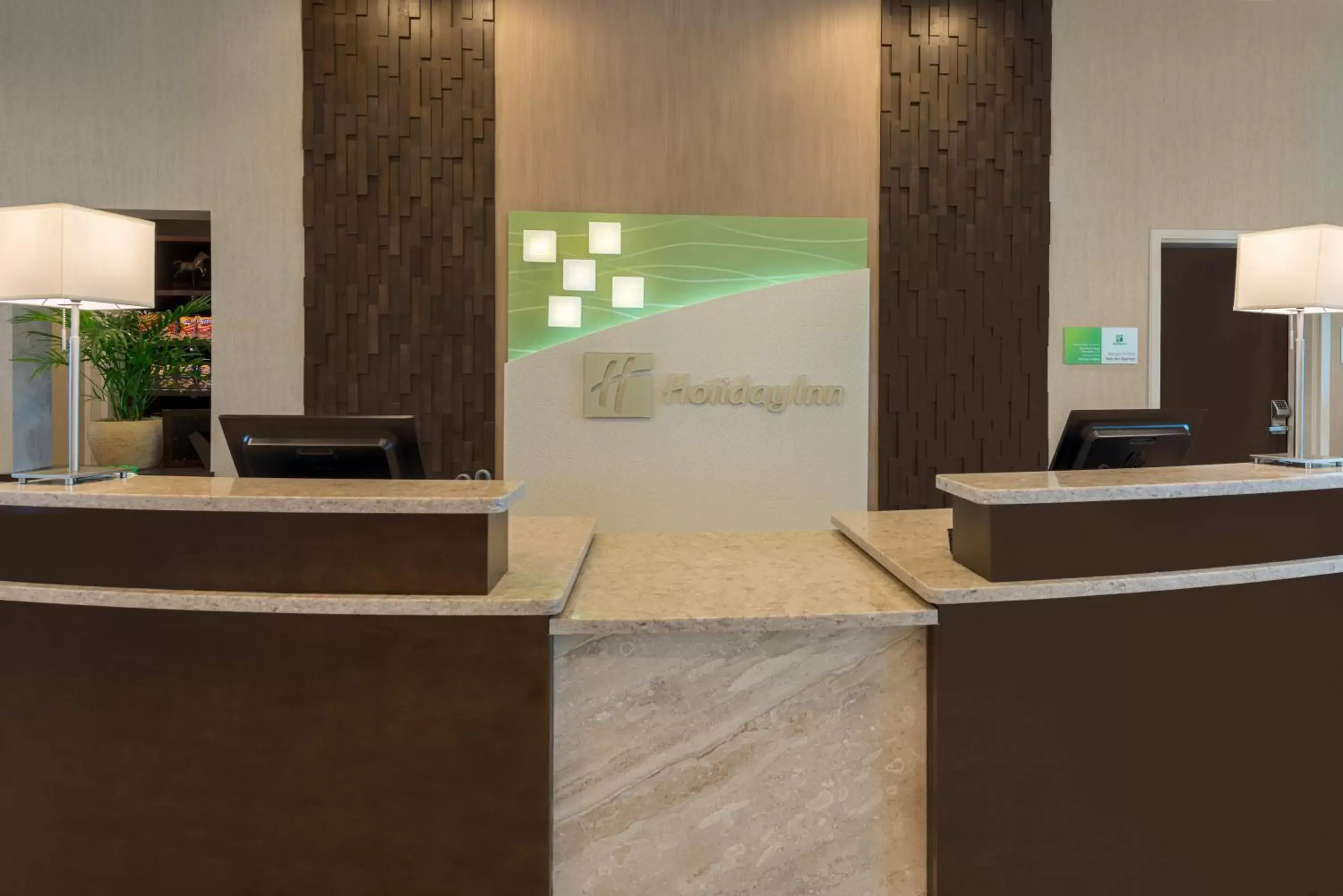 Property building, Lobby/Reception in Holiday Inn Owensboro Riverfront, an IHG Hotel