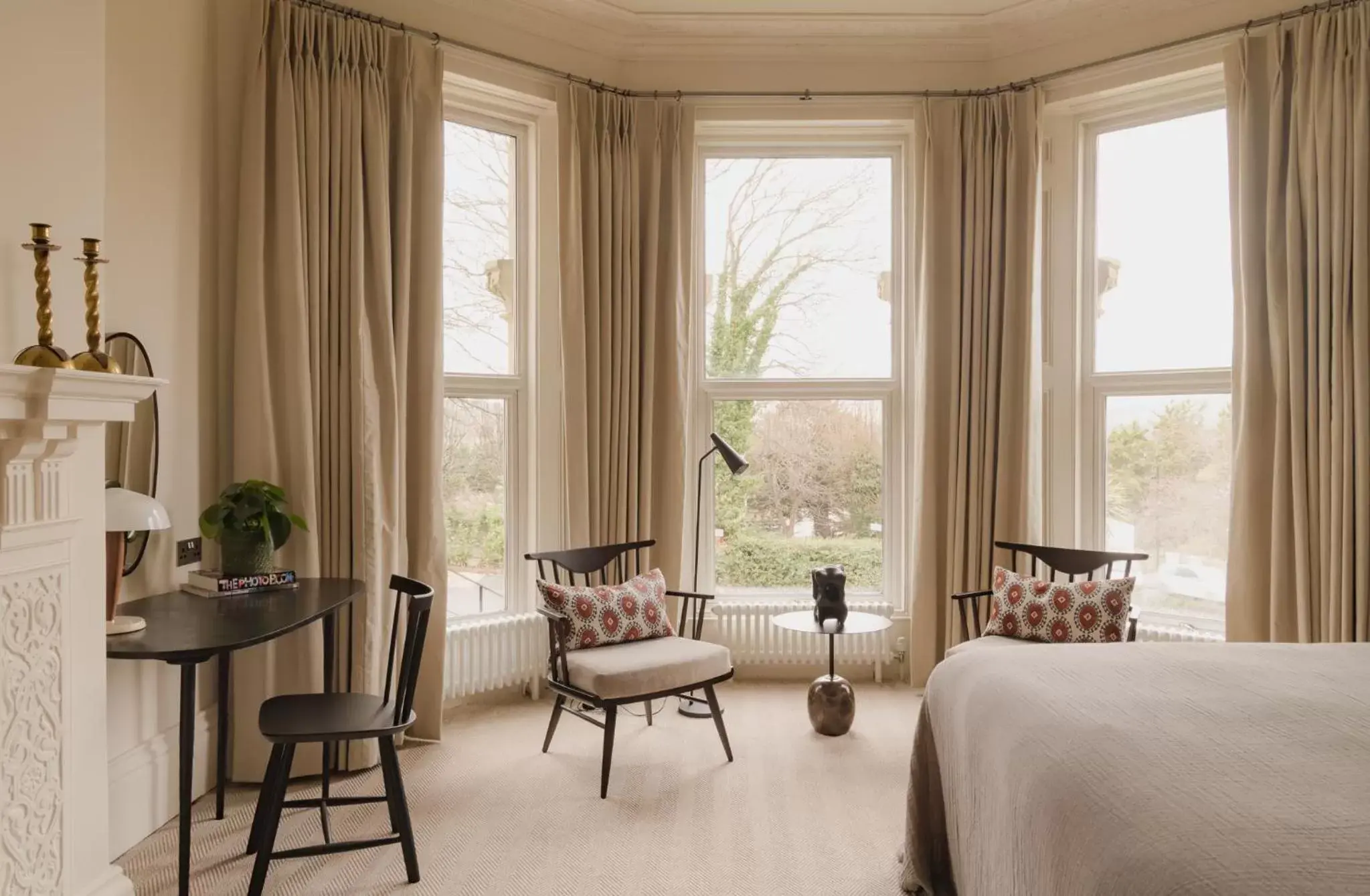 Bedroom, Seating Area in Leighton House - Boutique Guesthouse