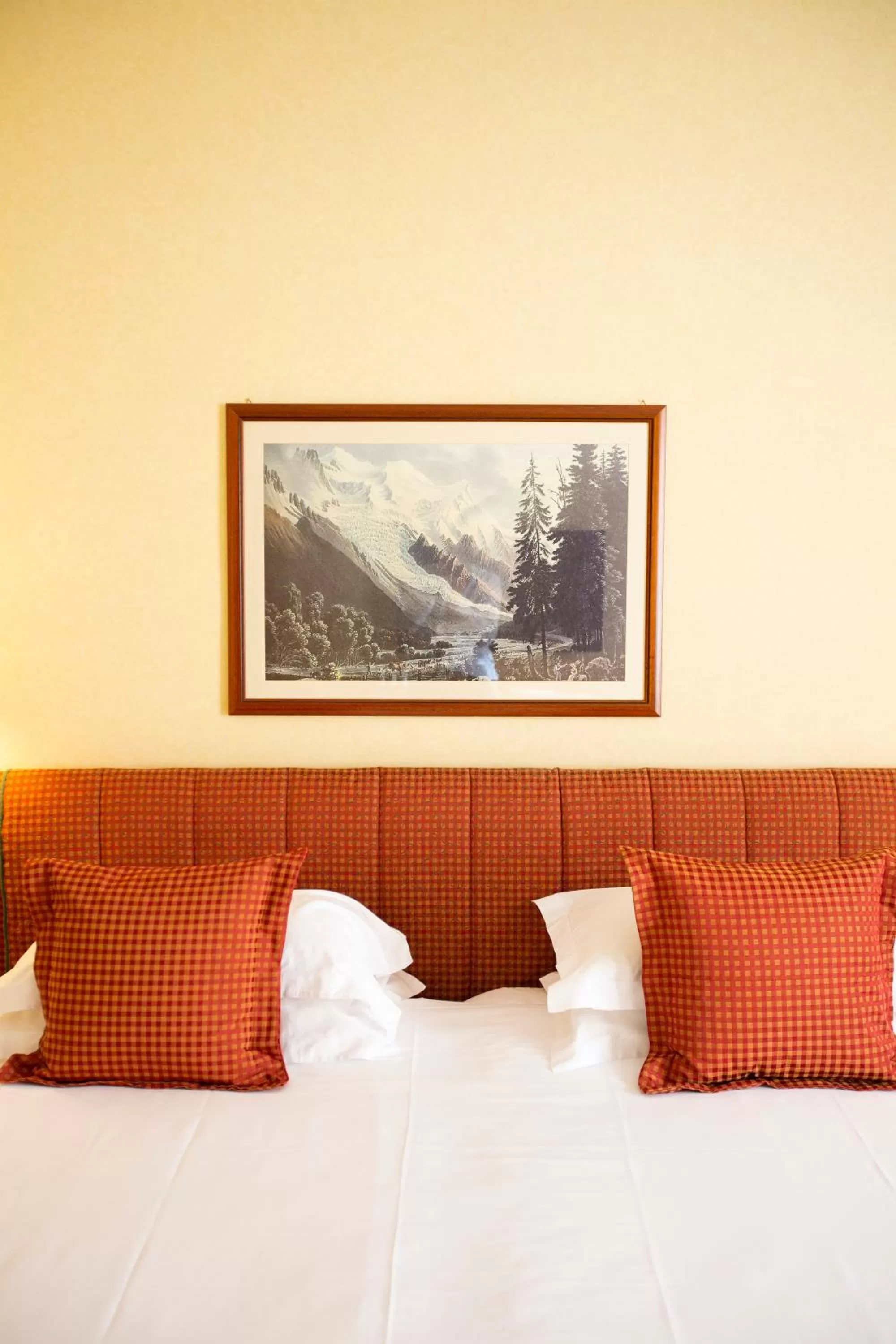 Bedroom, Bed in Grand Hotel Royal E Golf