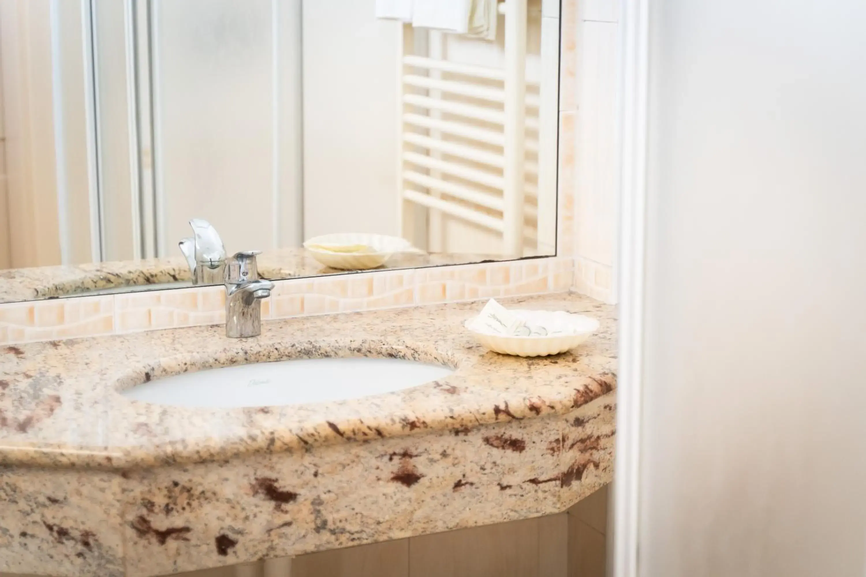 Bathroom in Hotel Terme Salus