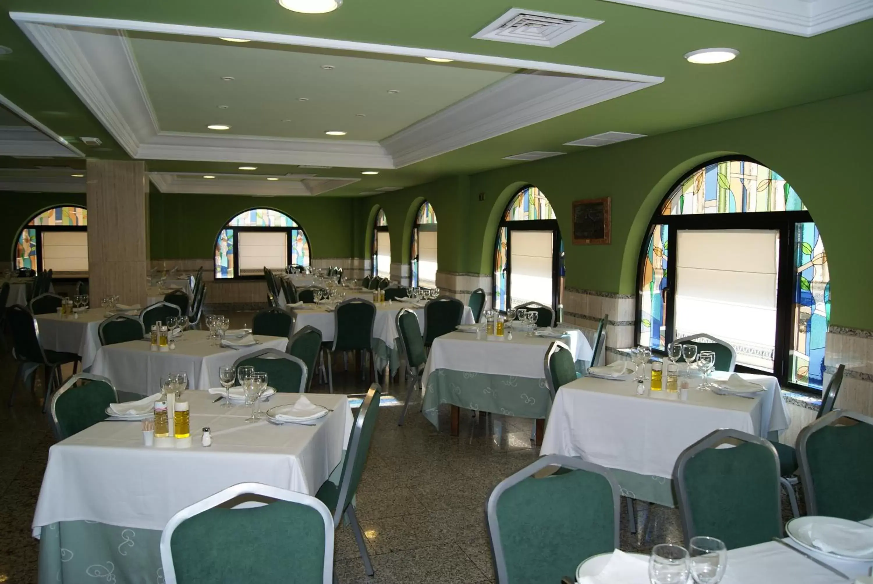 Restaurant/places to eat in Hotel Alameda Restaurant/places to eat in Hotel Alameda
