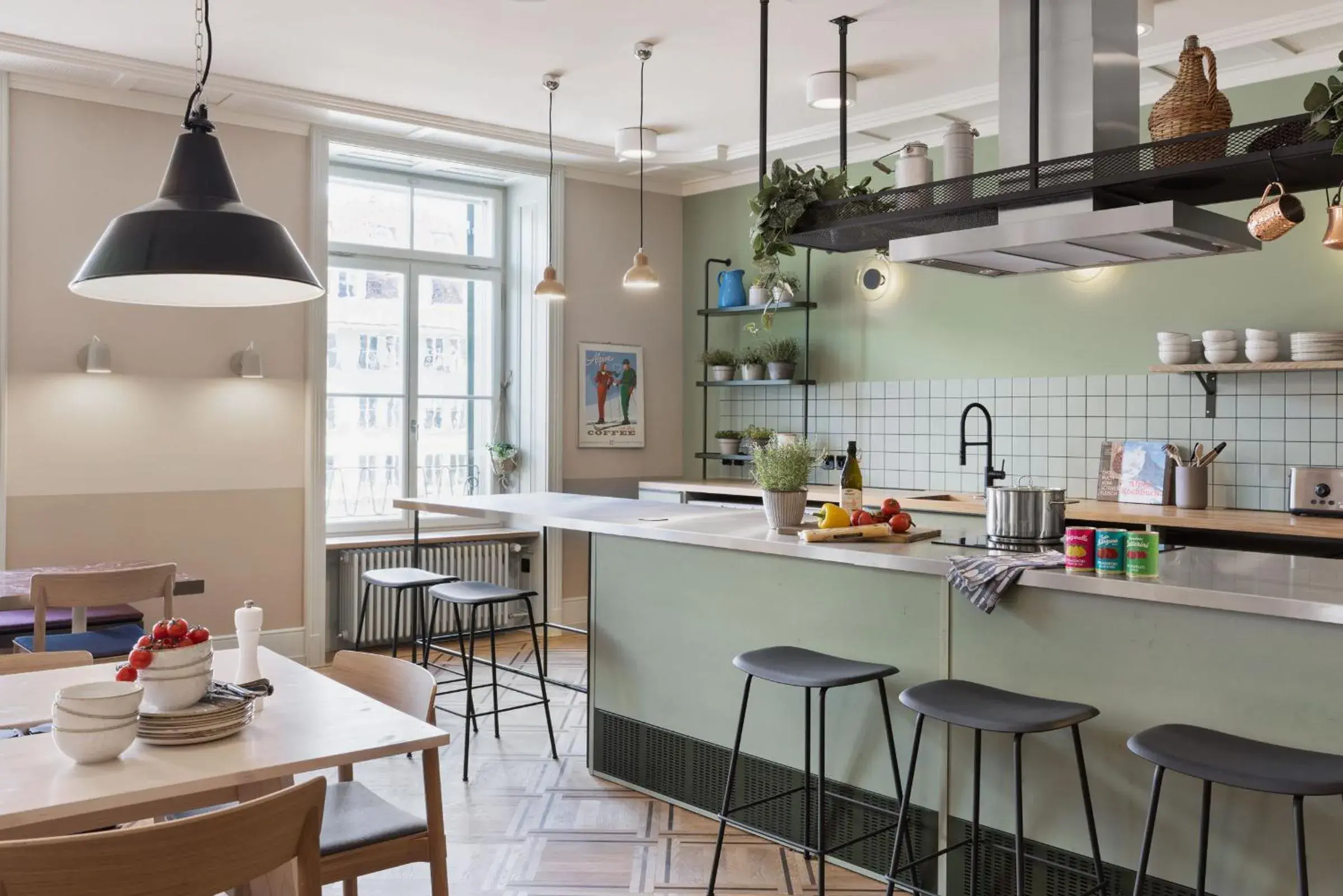 Communal kitchen, Kitchen/Kitchenette in Stay KooooK Bern City - Online Check In