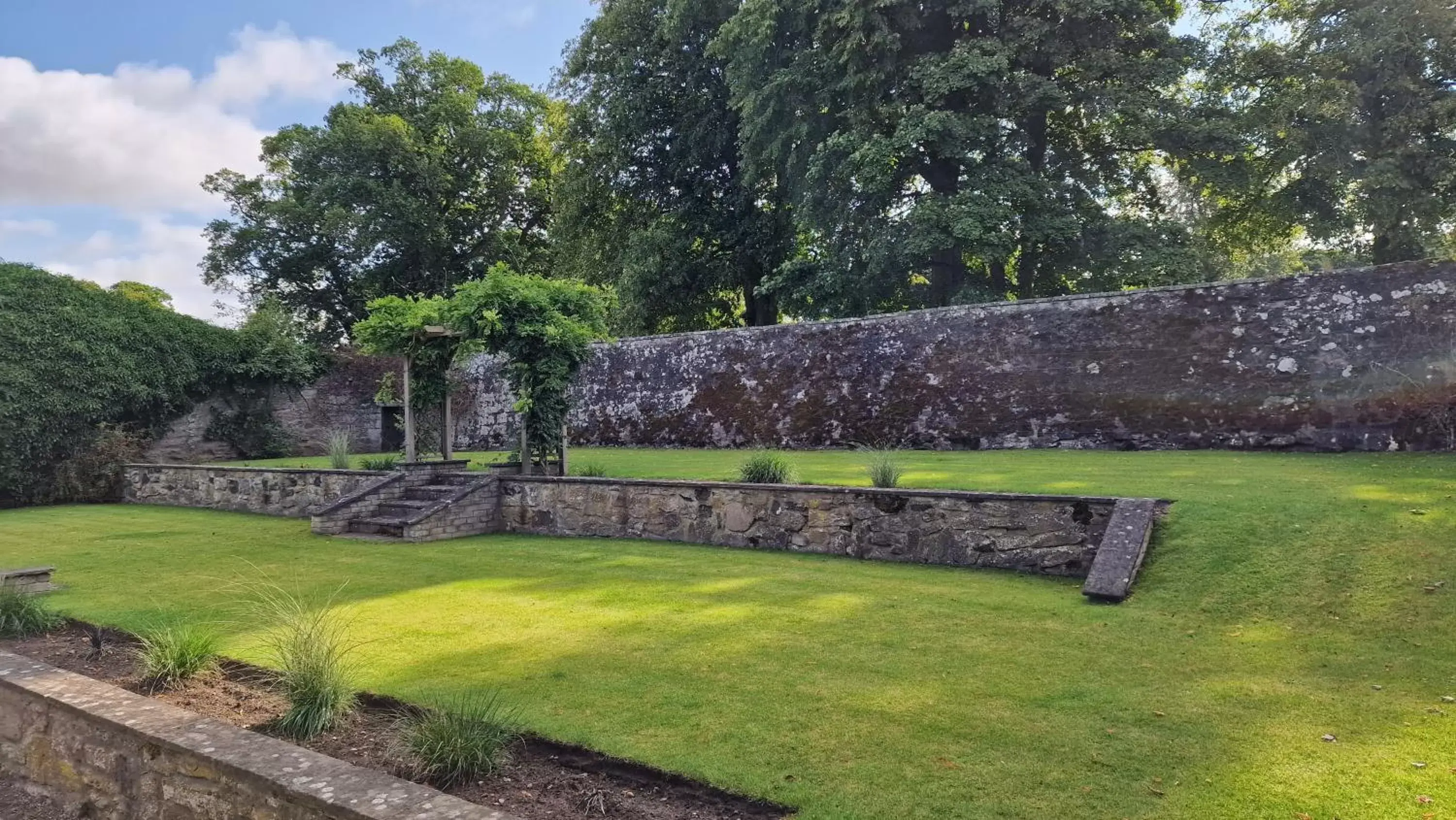 Garden in Murrayshall Country Estate
