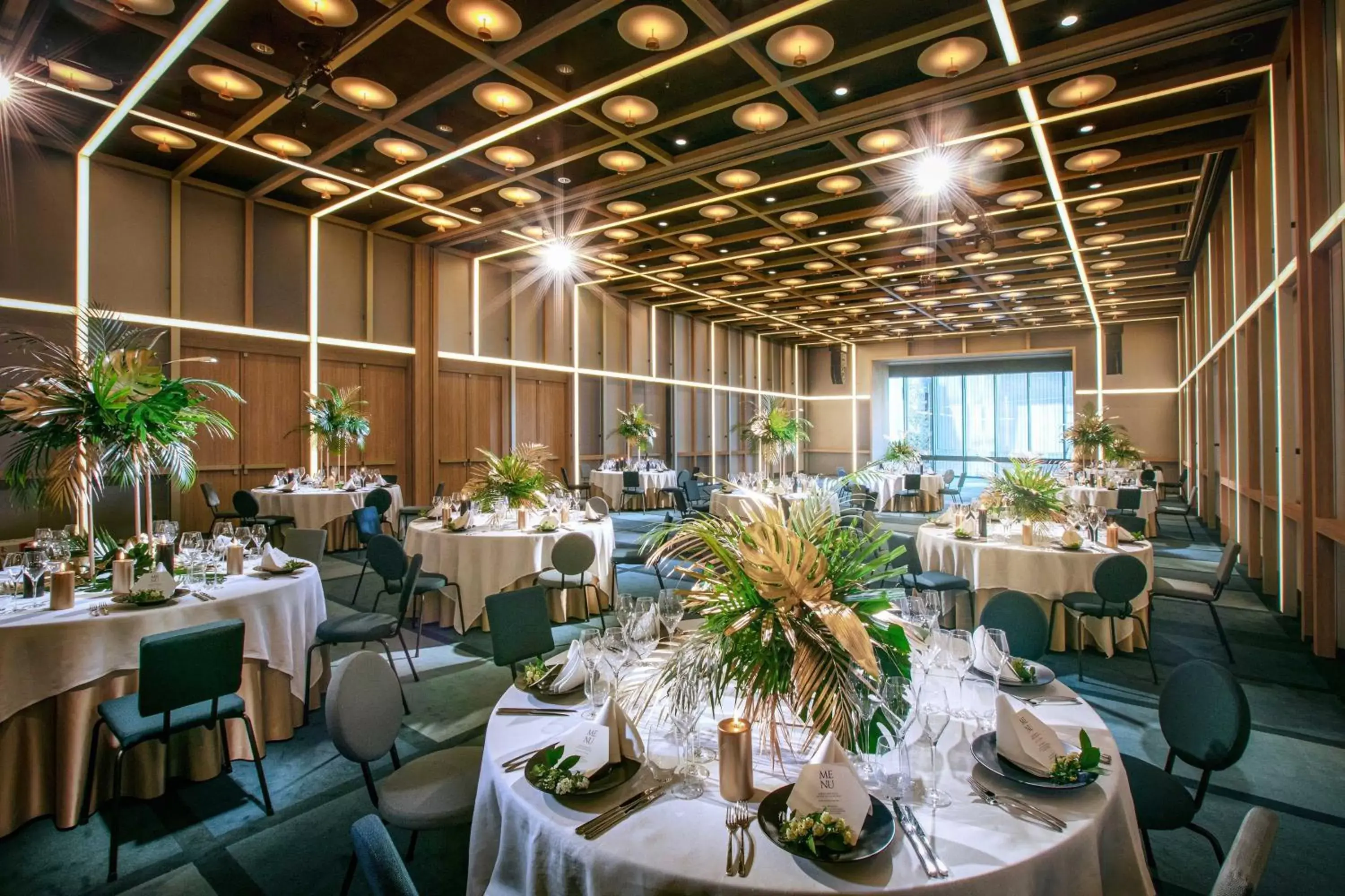 Banquet/Function facilities, Restaurant/Places to Eat in W Osaka