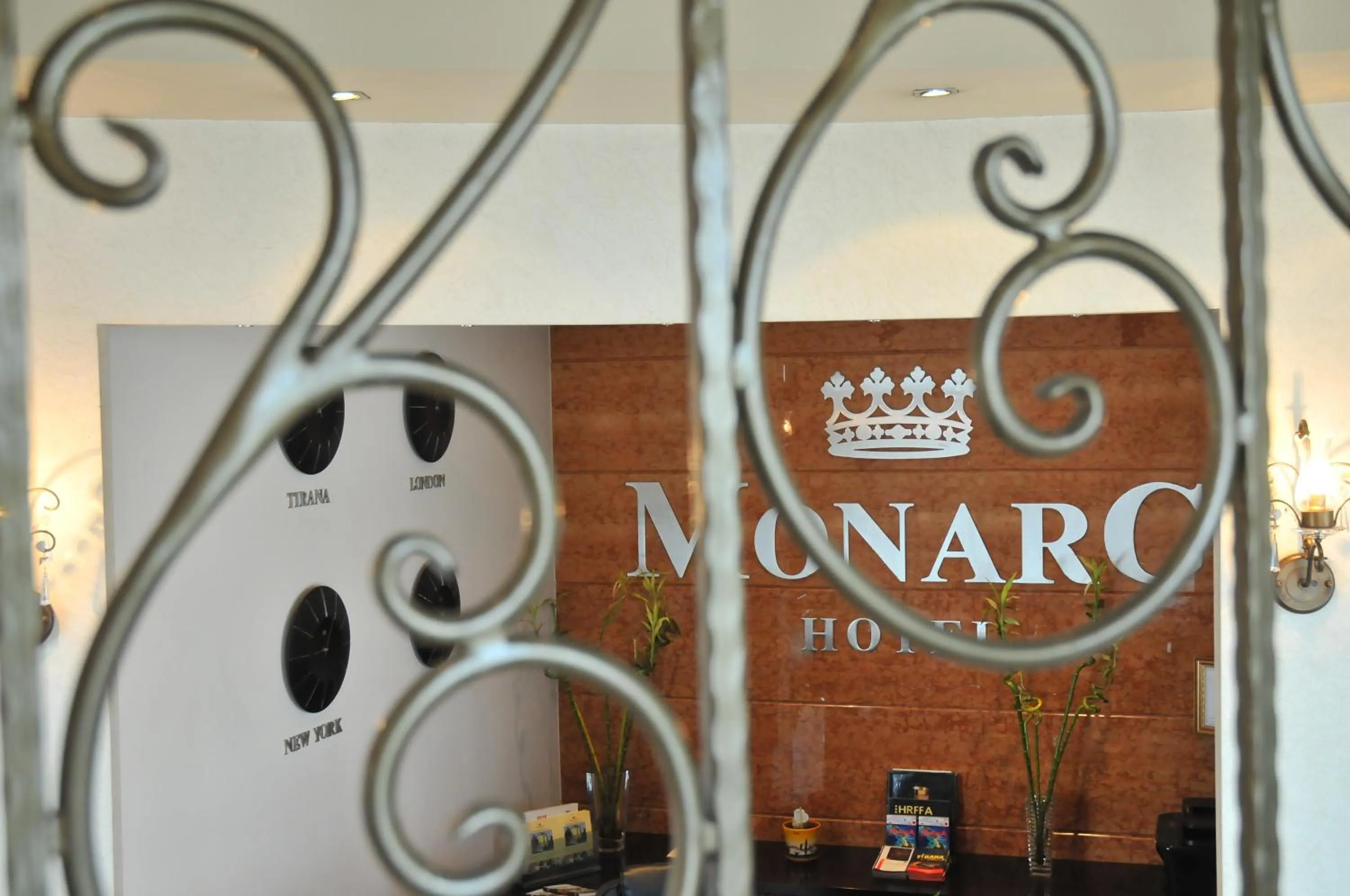 Lobby or reception in MonarC Hotel