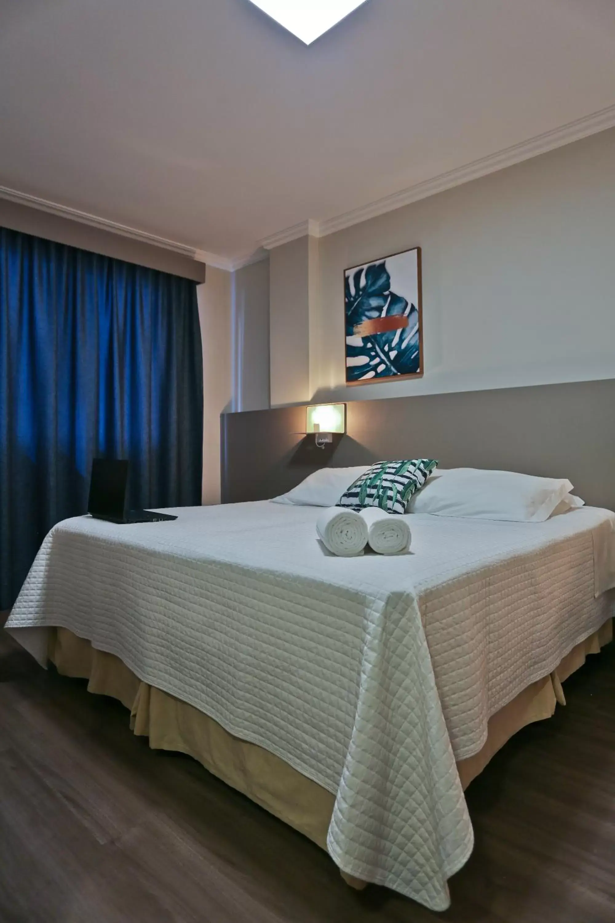 Bedroom, Bed in Sandri City Hotel