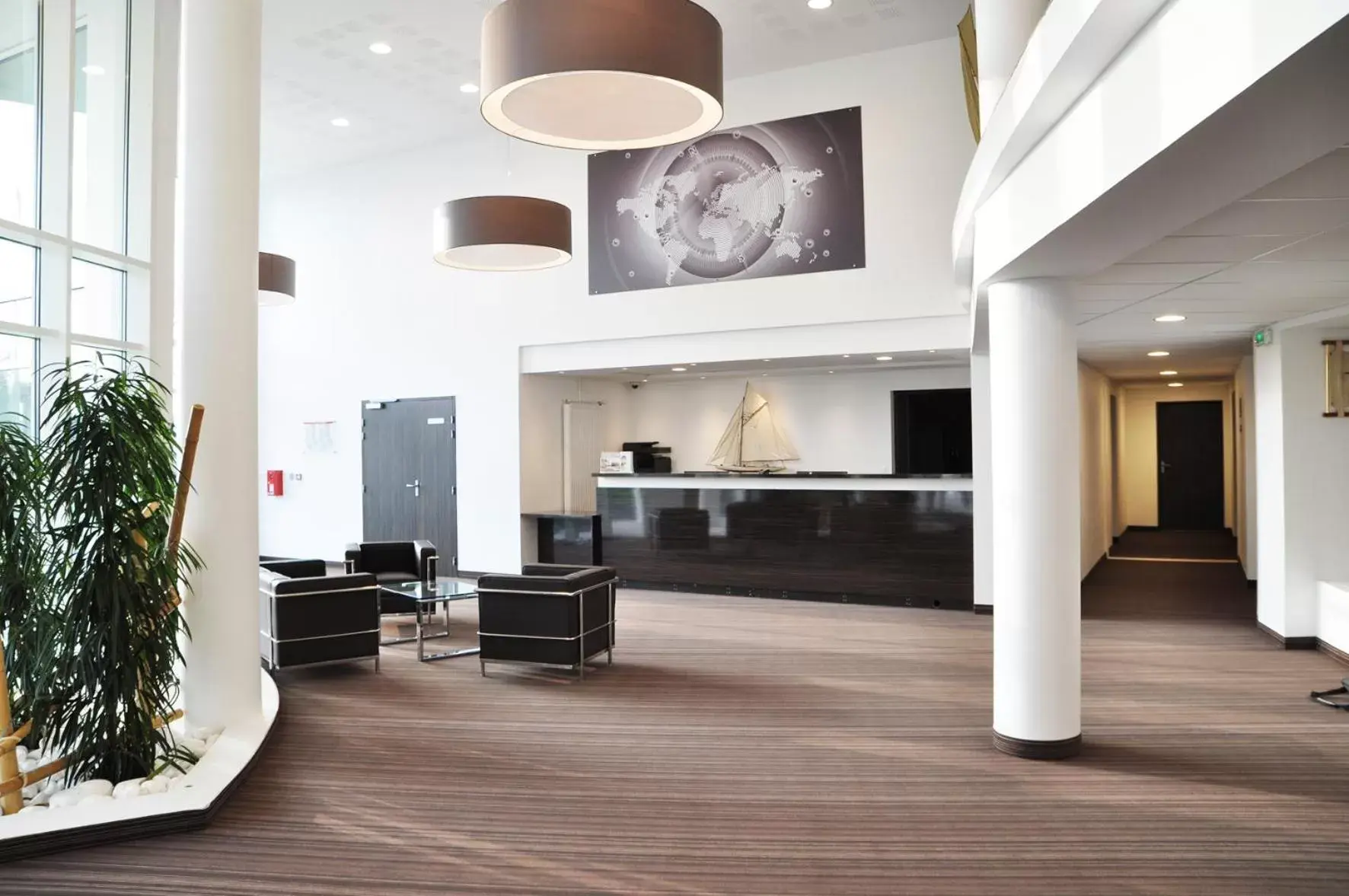 Lobby or reception, Lobby/Reception in Golden Tulip Nantes Carquefou Suite