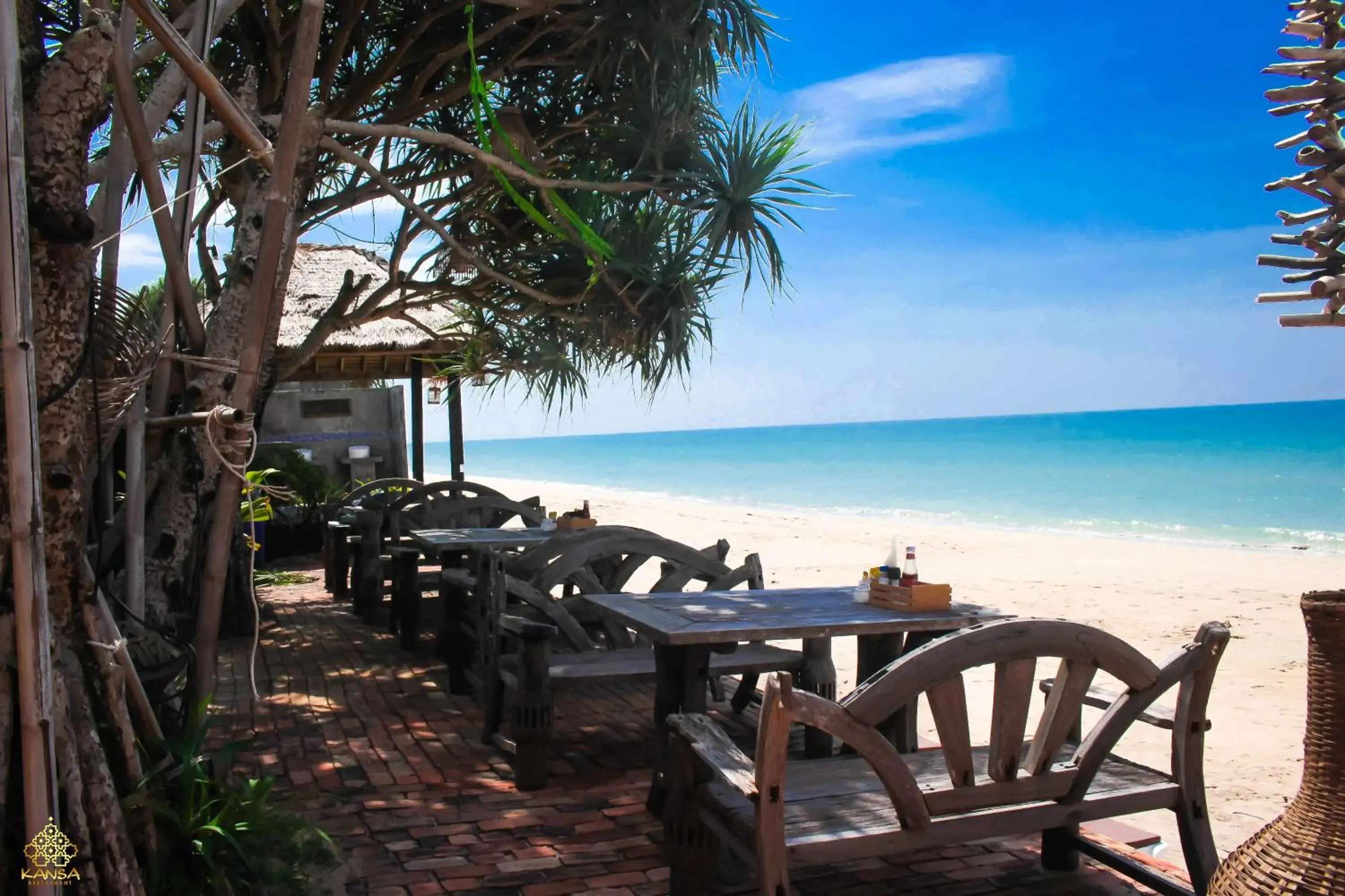 Restaurant/places to eat, Beach in Clean Beach Resort