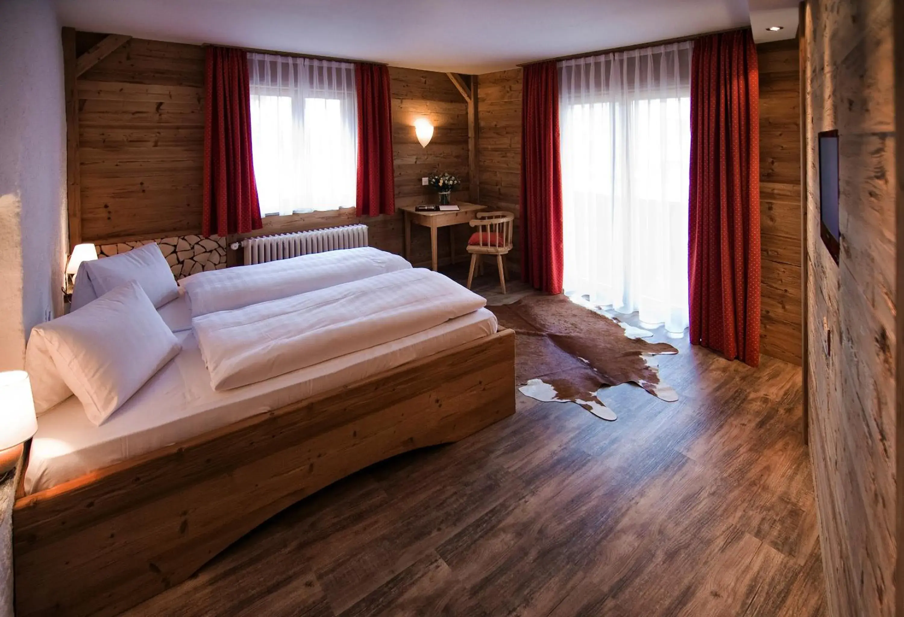 Photo of the whole room, Bed in Arosa Vetter Hotel