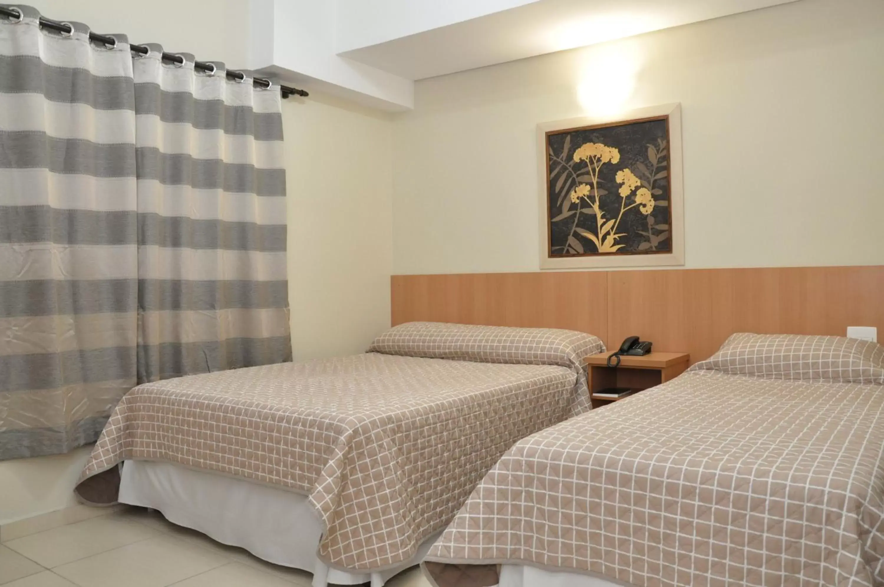 Standard Double or Twin Room in Lotus Hotel - à 6 km do Santuário de Aparecida-SP Standard Double or Twin Room in Lotus Hotel - à 6 km do Santuário de Aparecida-SP