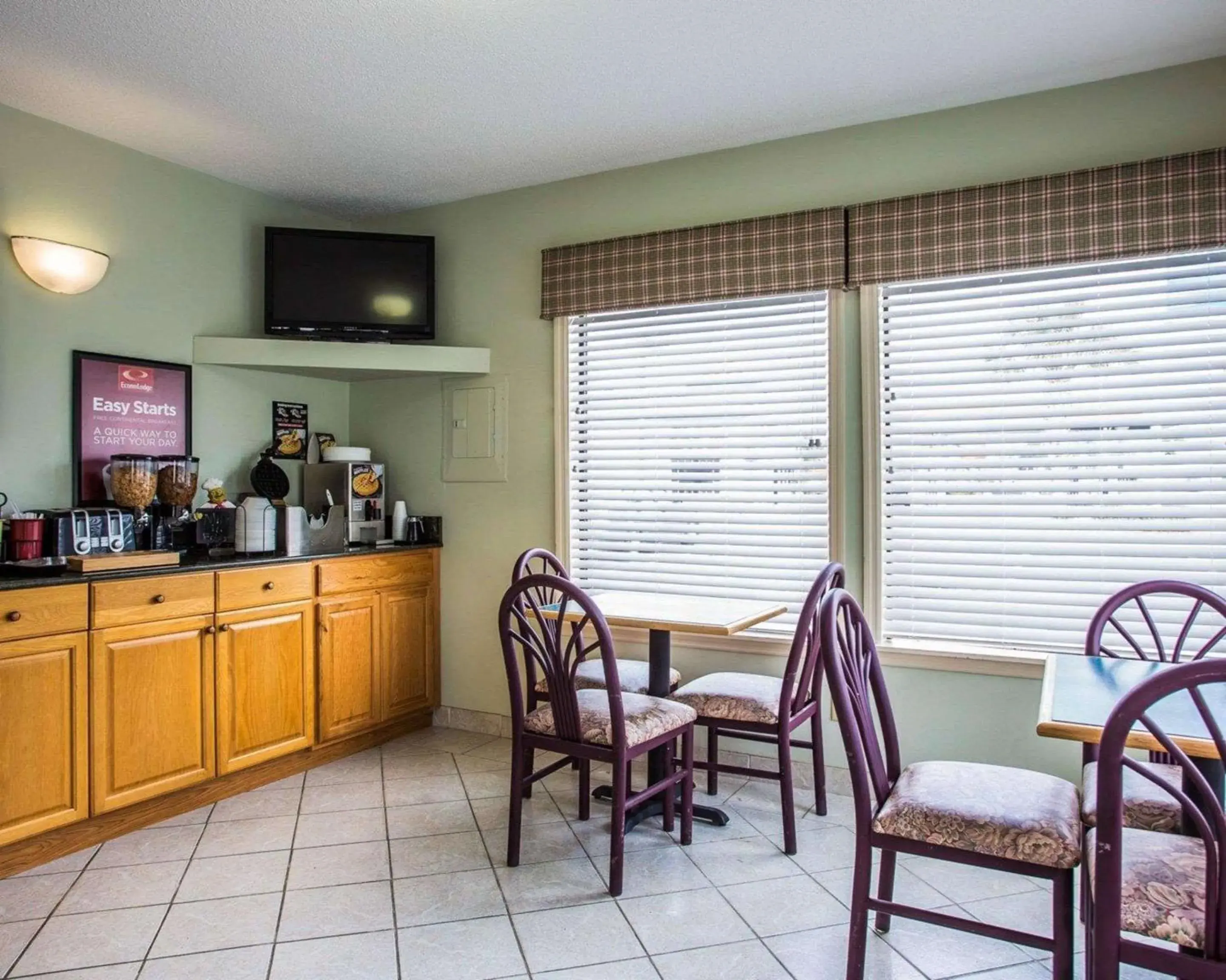 Restaurant/Places to Eat in Econo Lodge Saint George