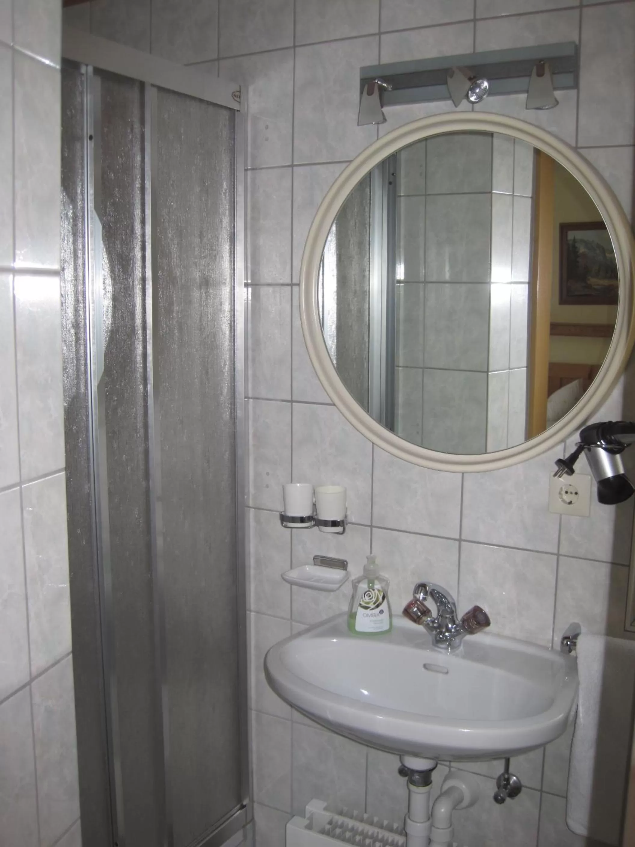 Bathroom in Gästehaus Lackner