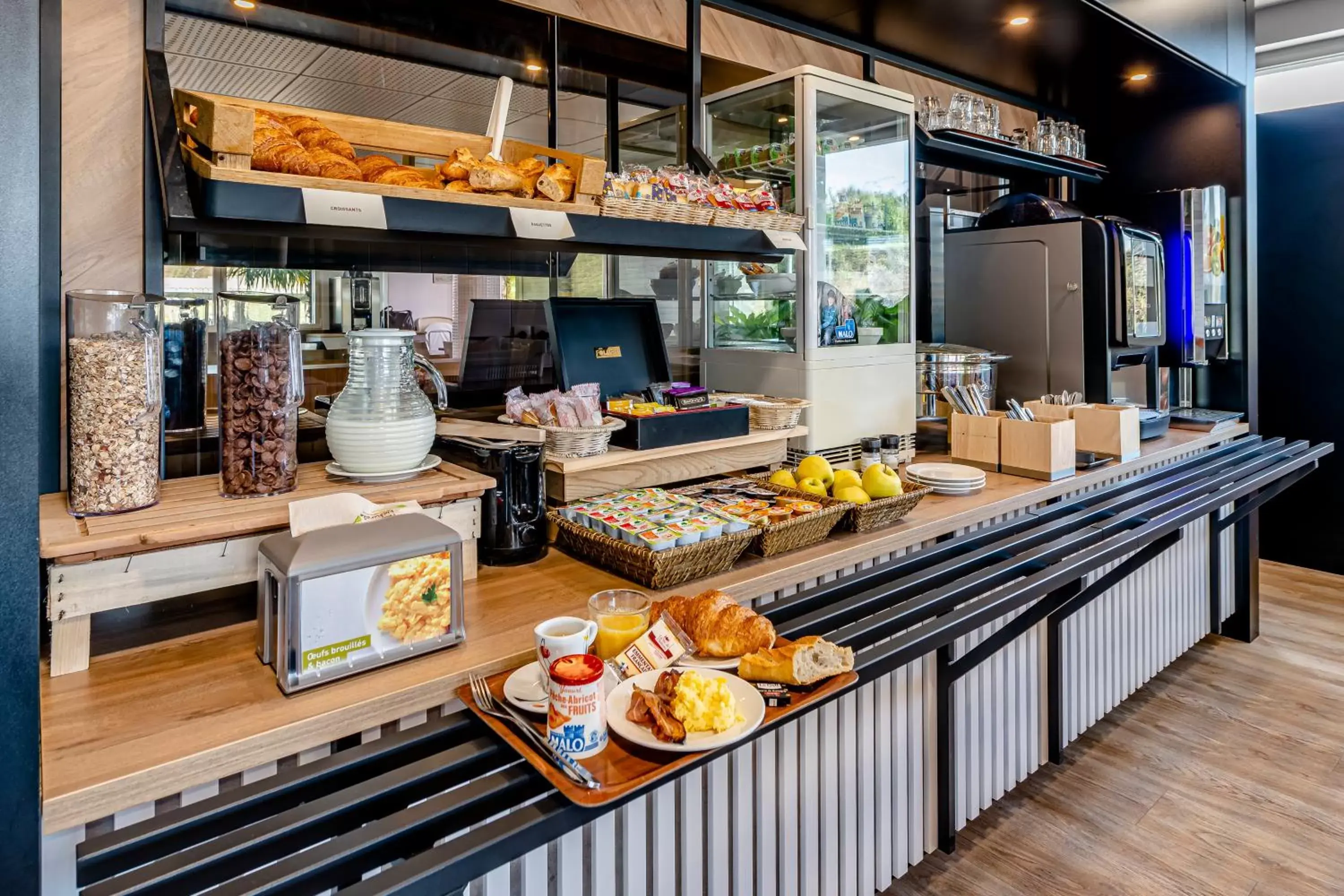 Buffet breakfast, Food in B&B HOTEL Bordeaux Talence