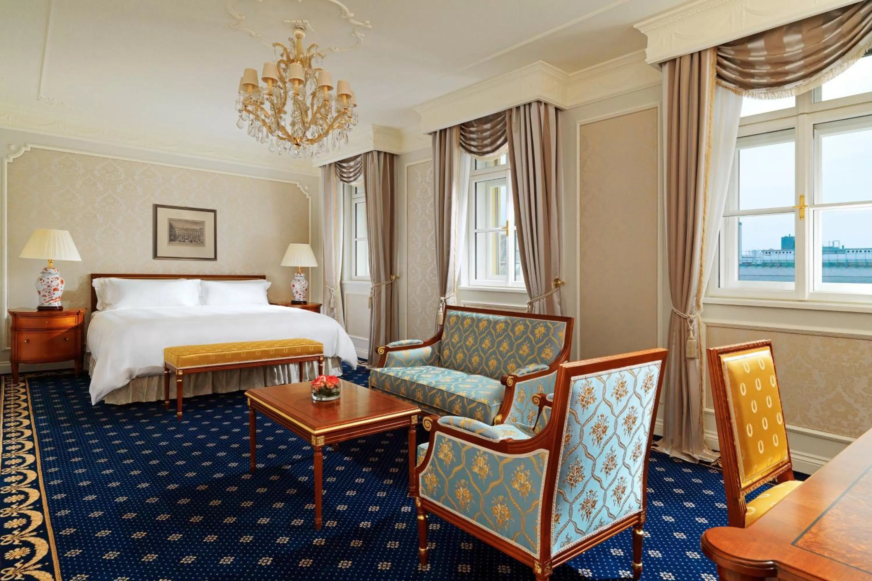 Photo of the whole room, Bed in Hotel Imperial, a Luxury Collection Hotel, Vienna