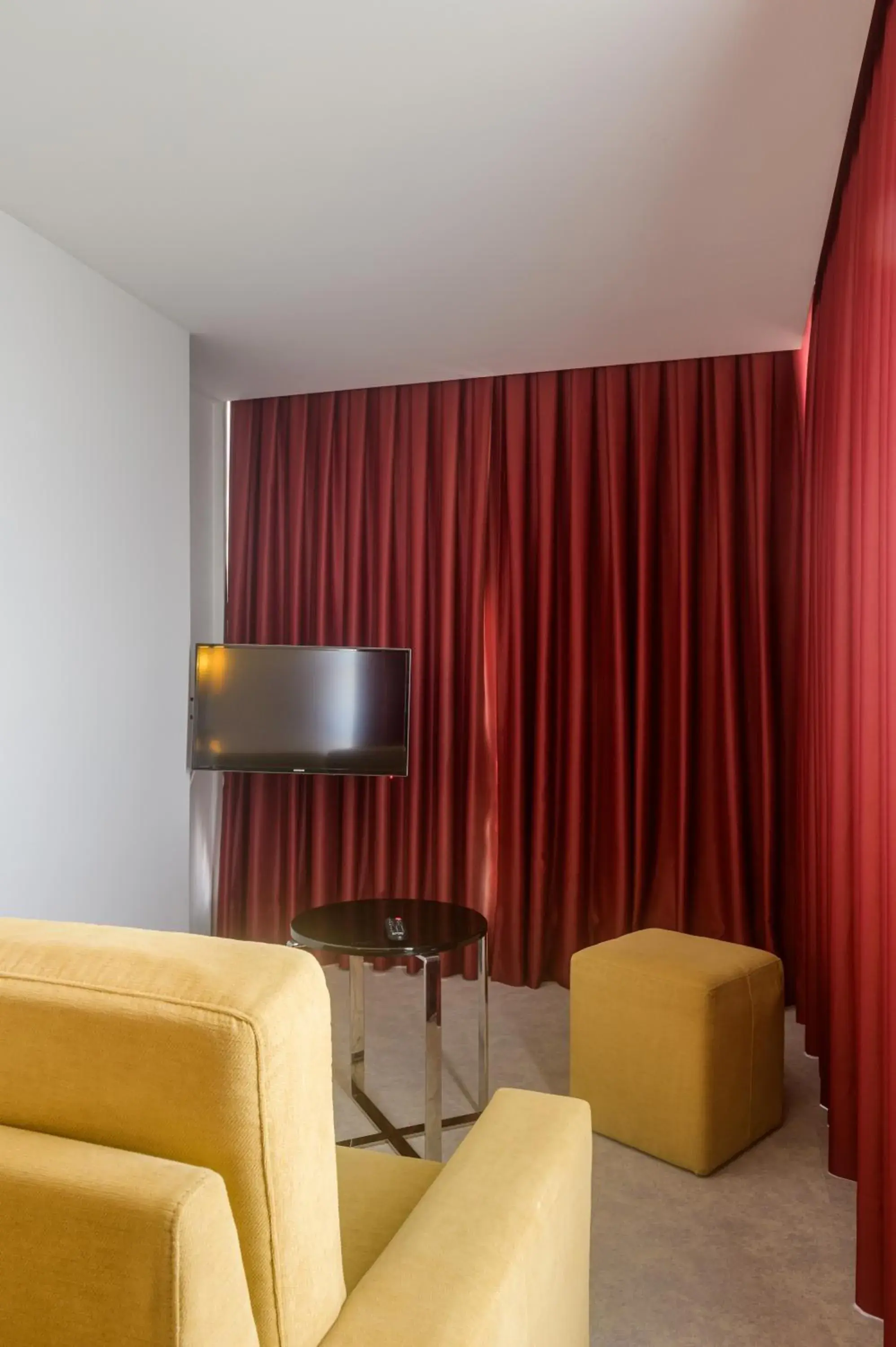 TV and multimedia, Seating Area in Hotel Torre Mar