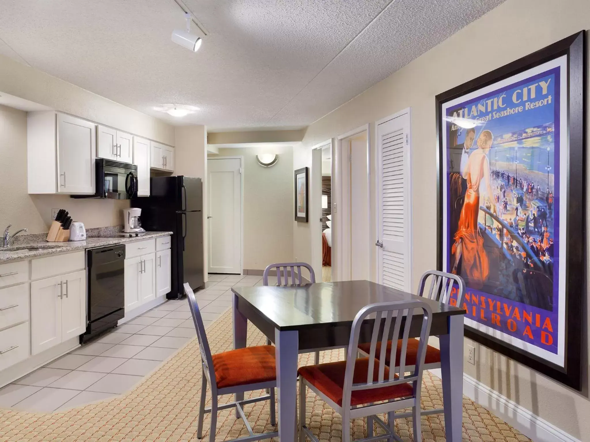 Kitchen or kitchenette, Dining Area in Boardwalk Resorts at Atlantic Palace