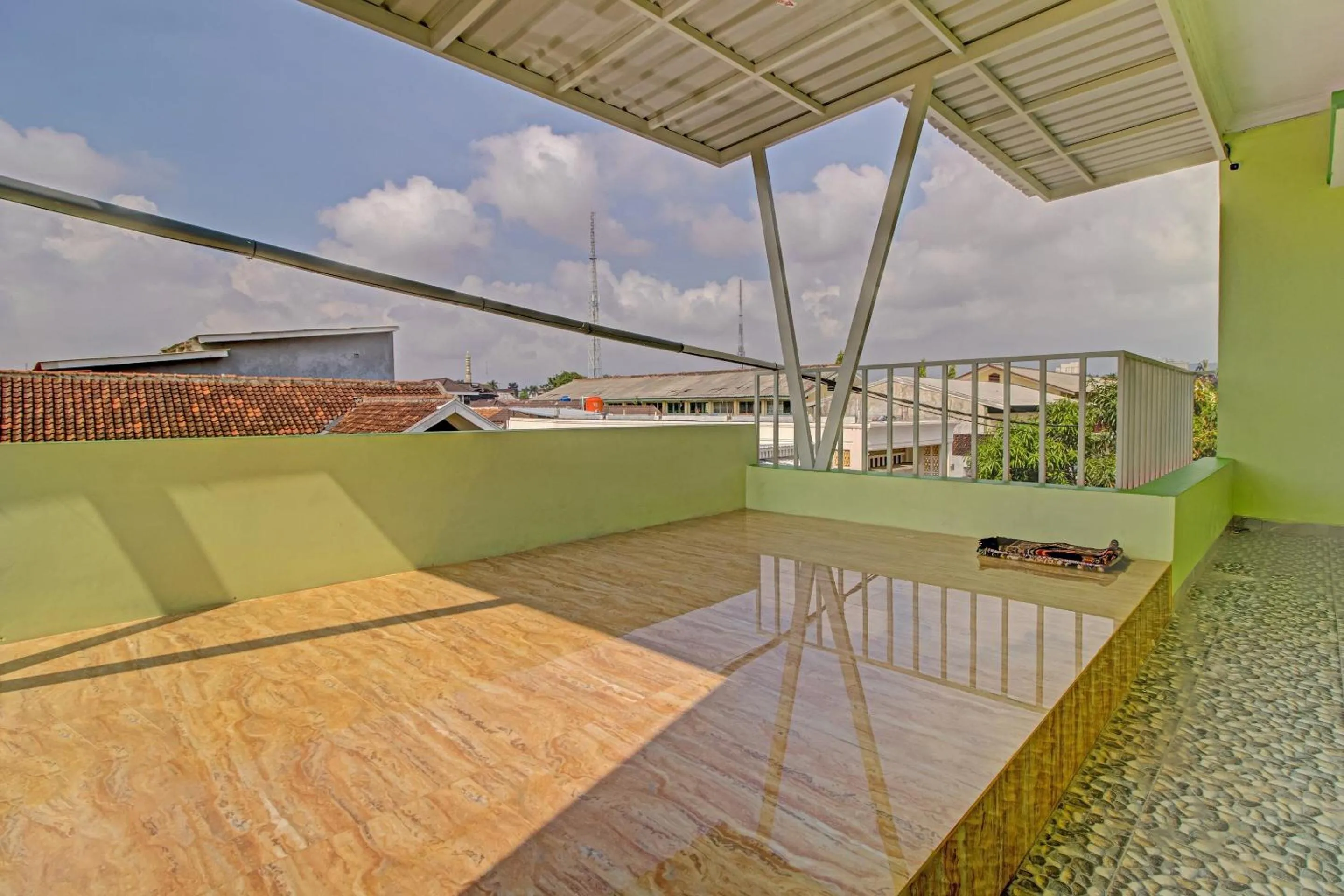 Lobby or reception in OYO 3774 Orchid 37 Syariah Guest House