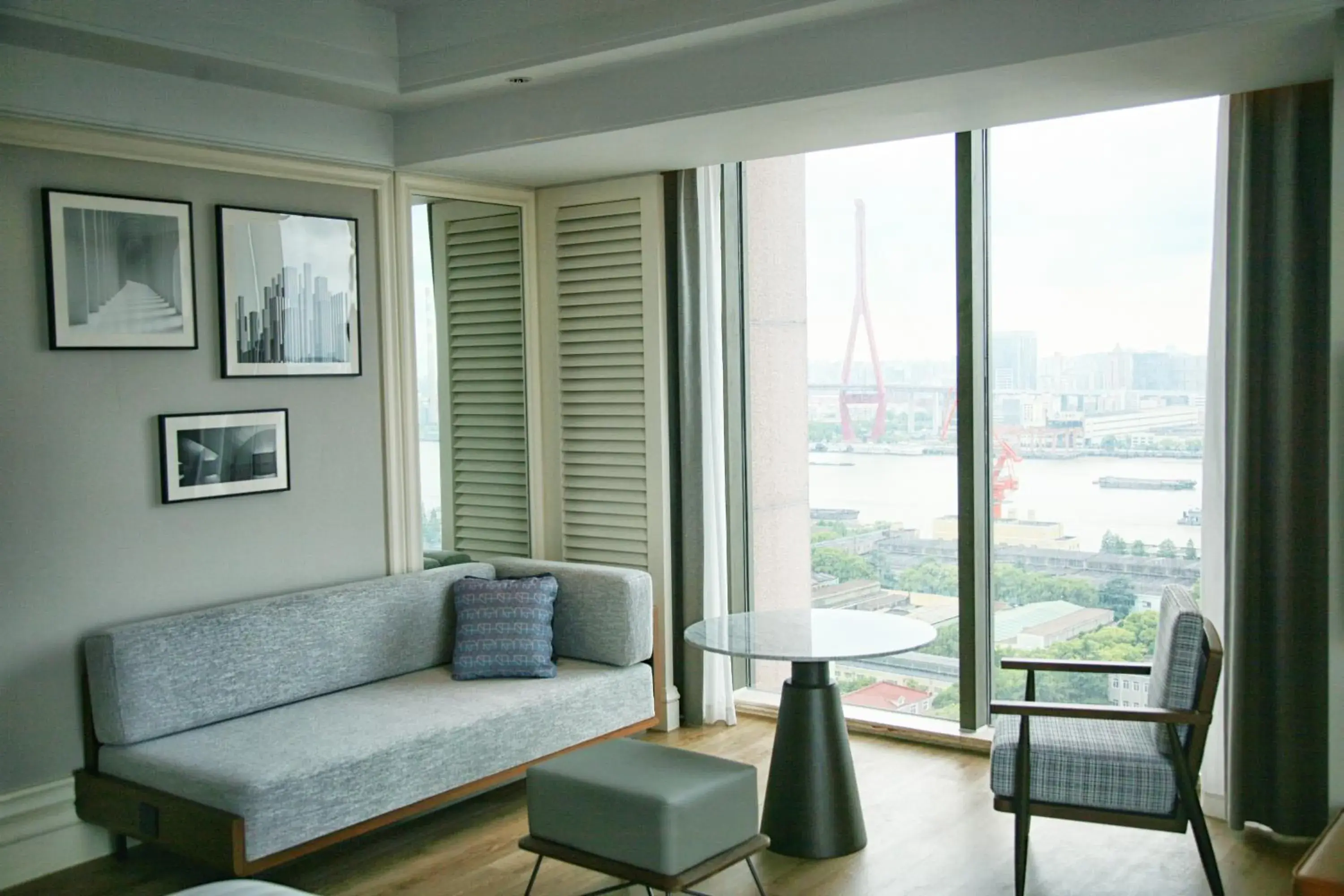 View (from property/room), Seating Area in Sheraton Shanghai Pudong Riverside