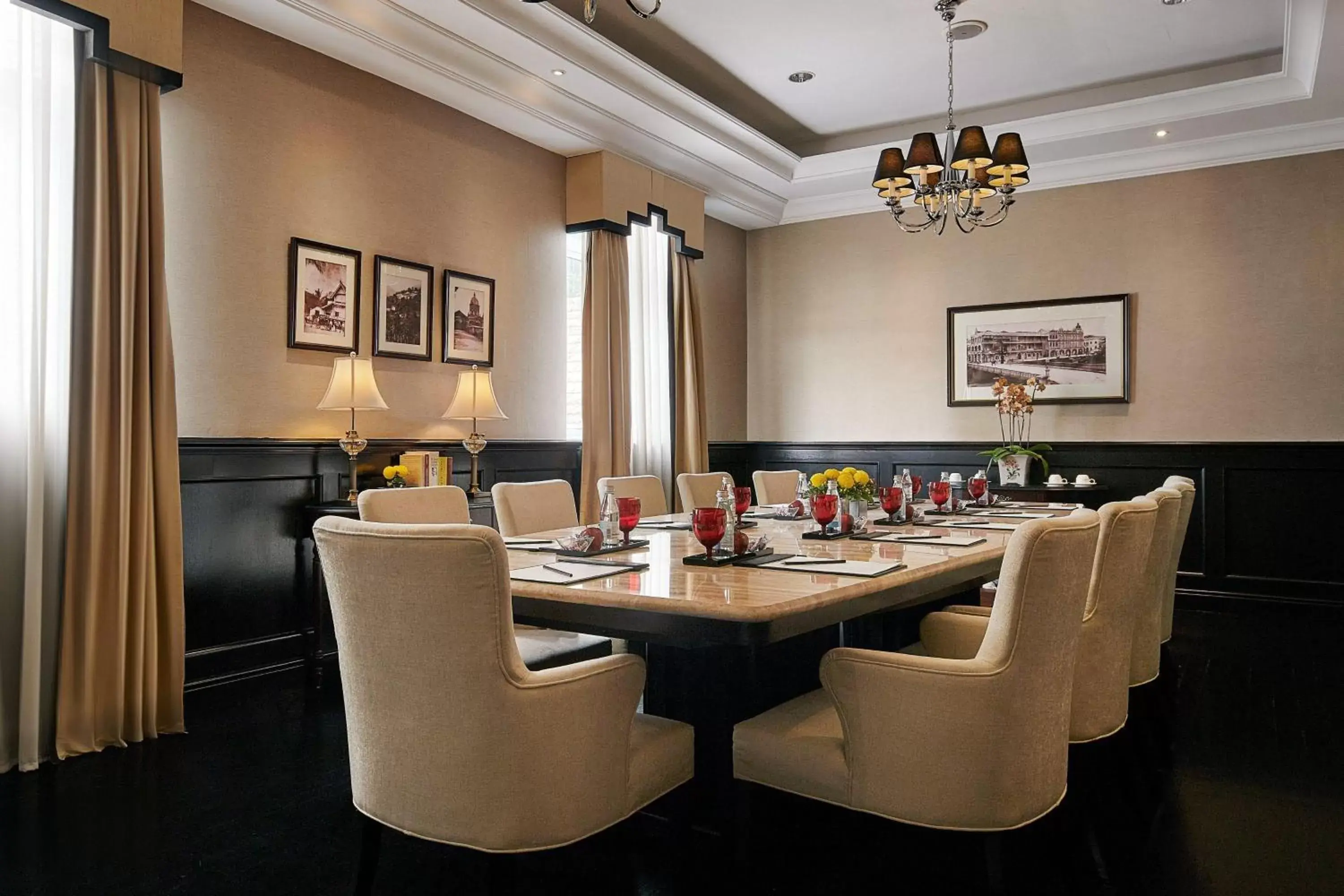 Meeting/conference room, Restaurant/Places to Eat in The Majestic Hotel Kuala Lumpur, Autograph Collection