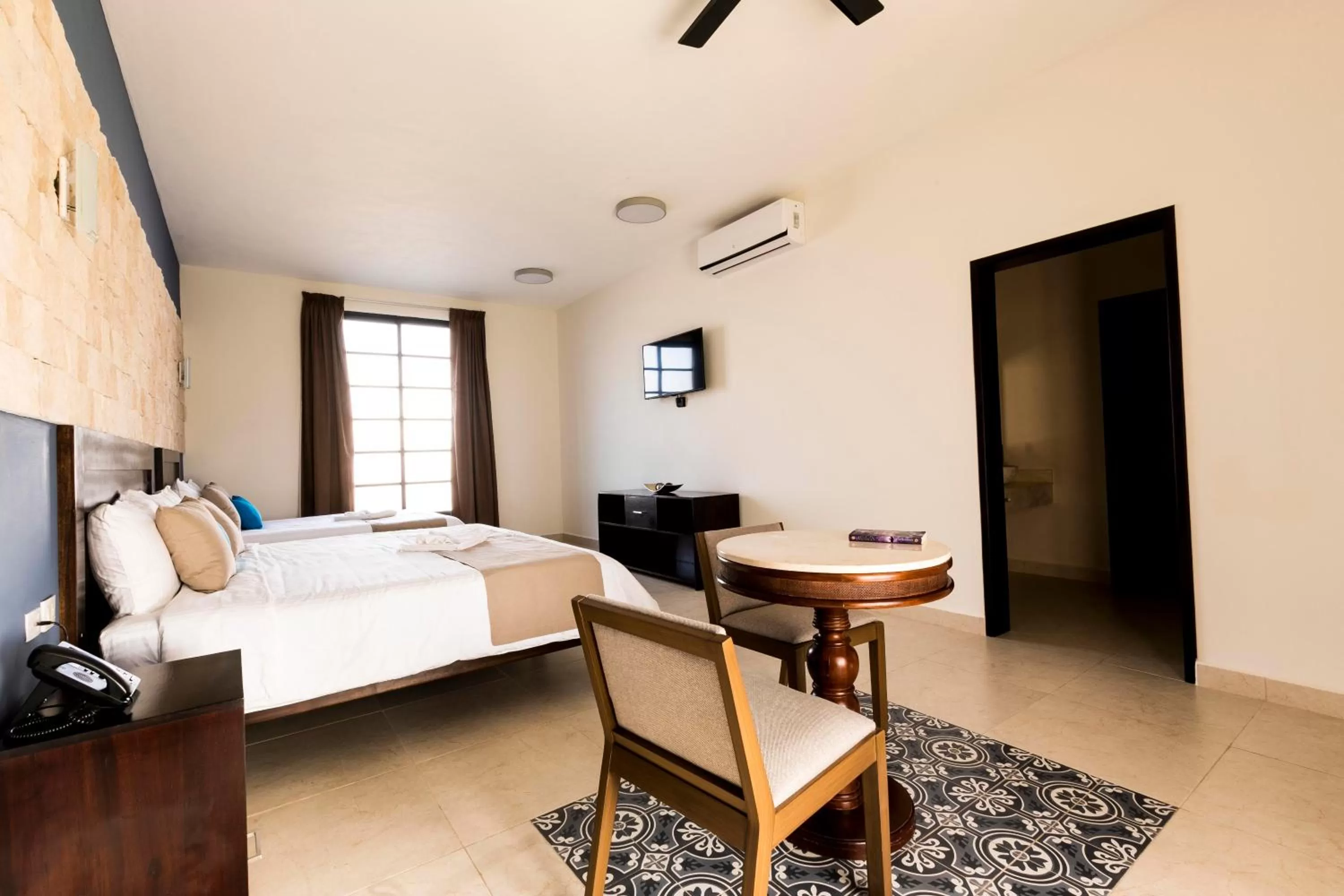 Photo of the whole room, Bed in Hotel Los Frailes, Valladolid, Yucatán