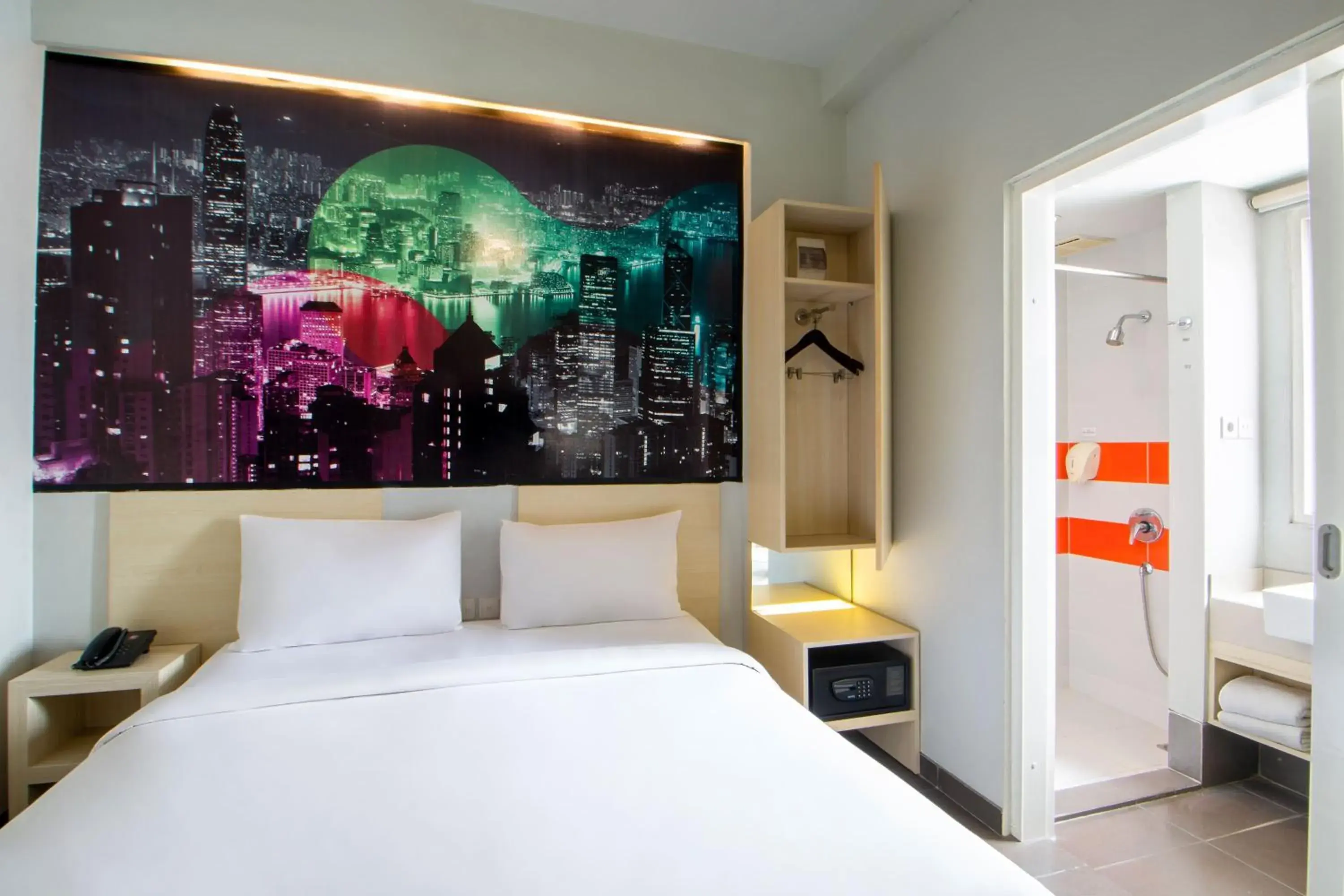 Bedroom, Bed in Cleo Walikota Surabaya Hotel