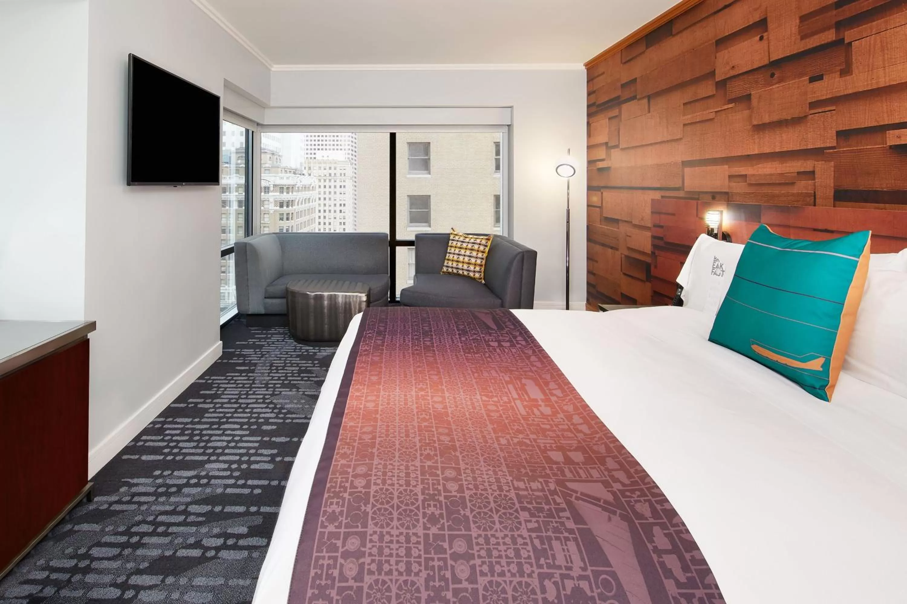 Photo of the whole room, Bed in W Seattle