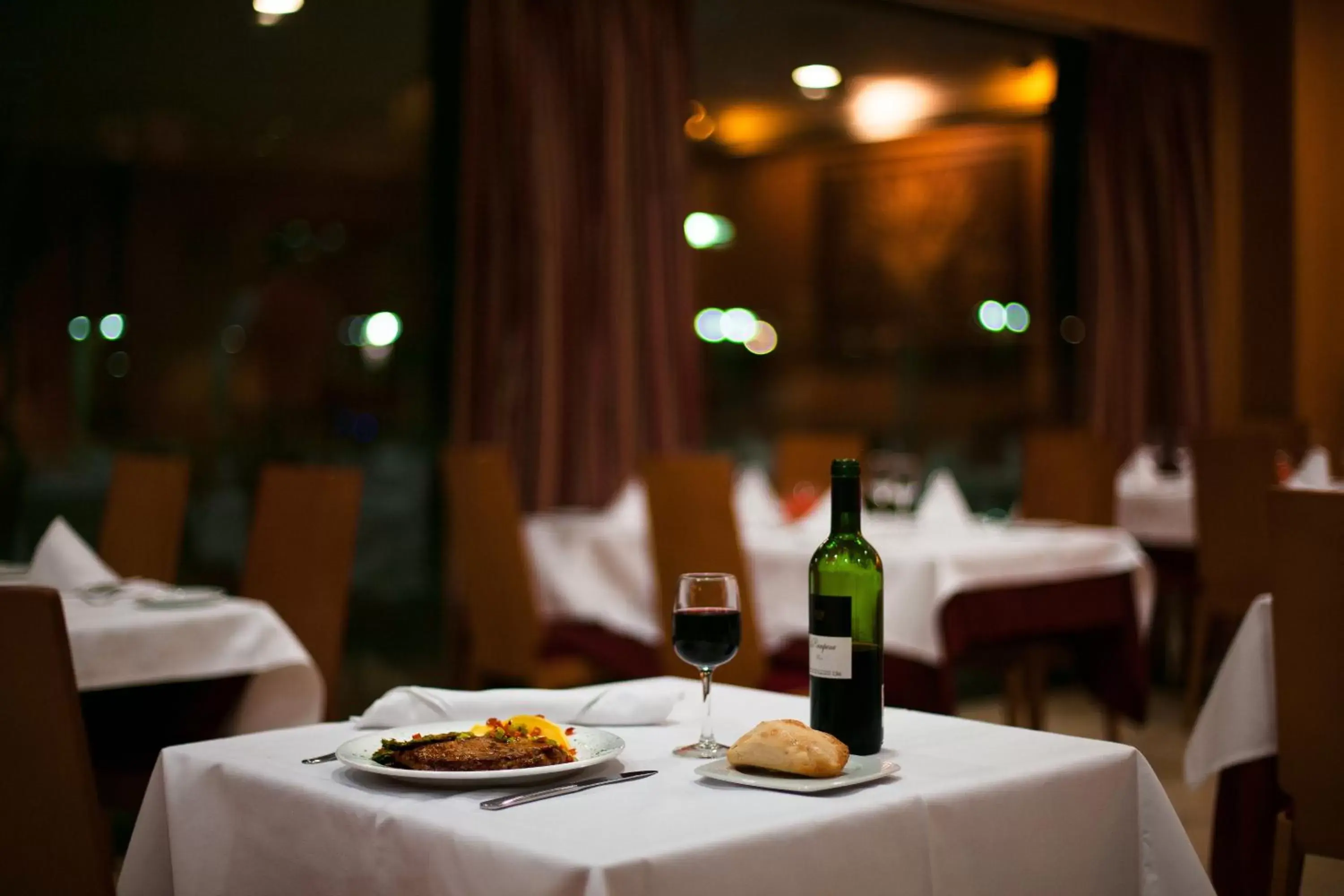 Dinner, Restaurant/Places to Eat in Globales de los Reyes
