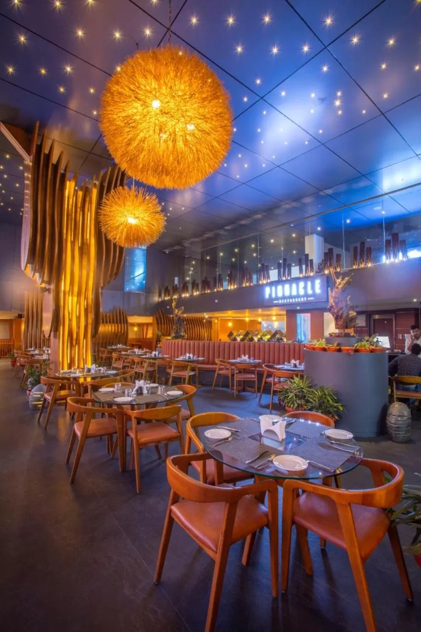 Restaurant/Places to Eat in Sapphire Premium Hotel & Suite