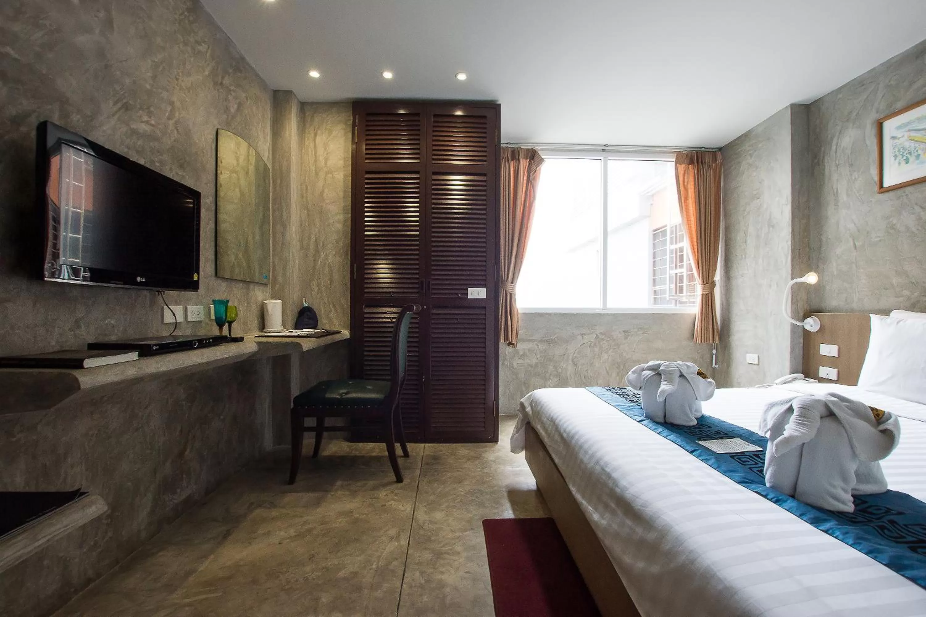 Photo of the whole room, Bed in Buddy Boutique Inn