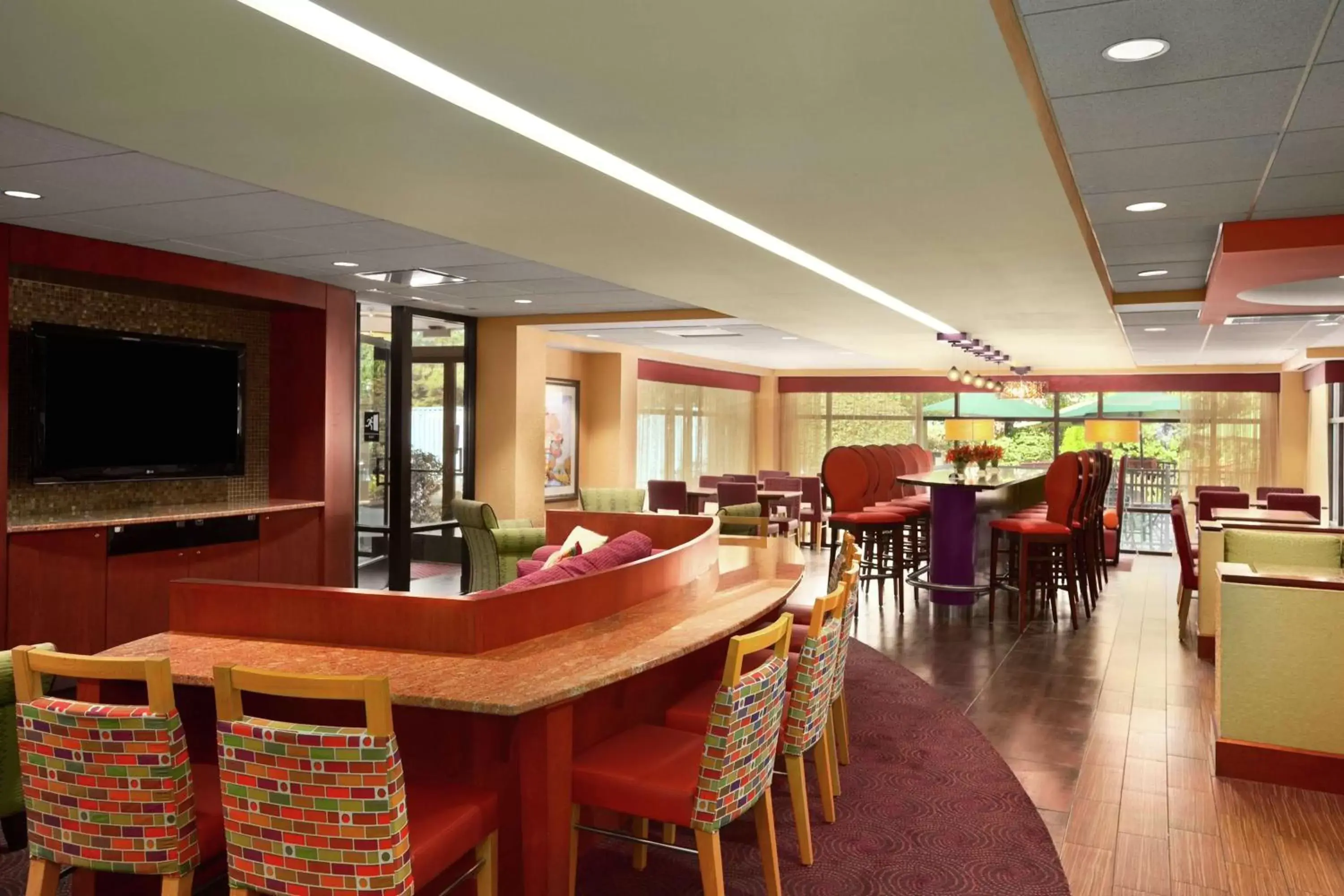 Lobby or reception, Lounge/Bar in Hampton Inn - York