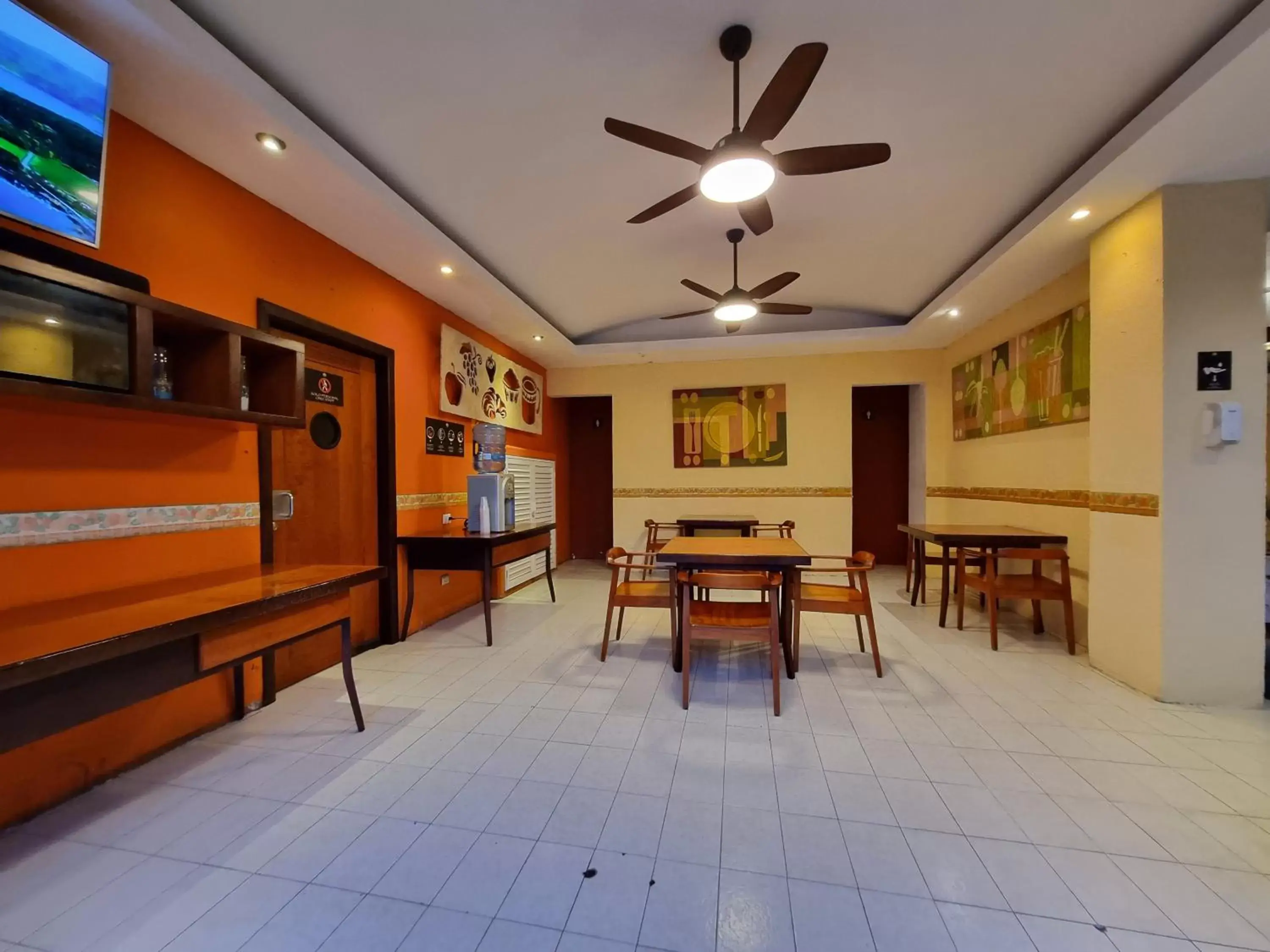 Dining area in Hotel Plaza Cozumel