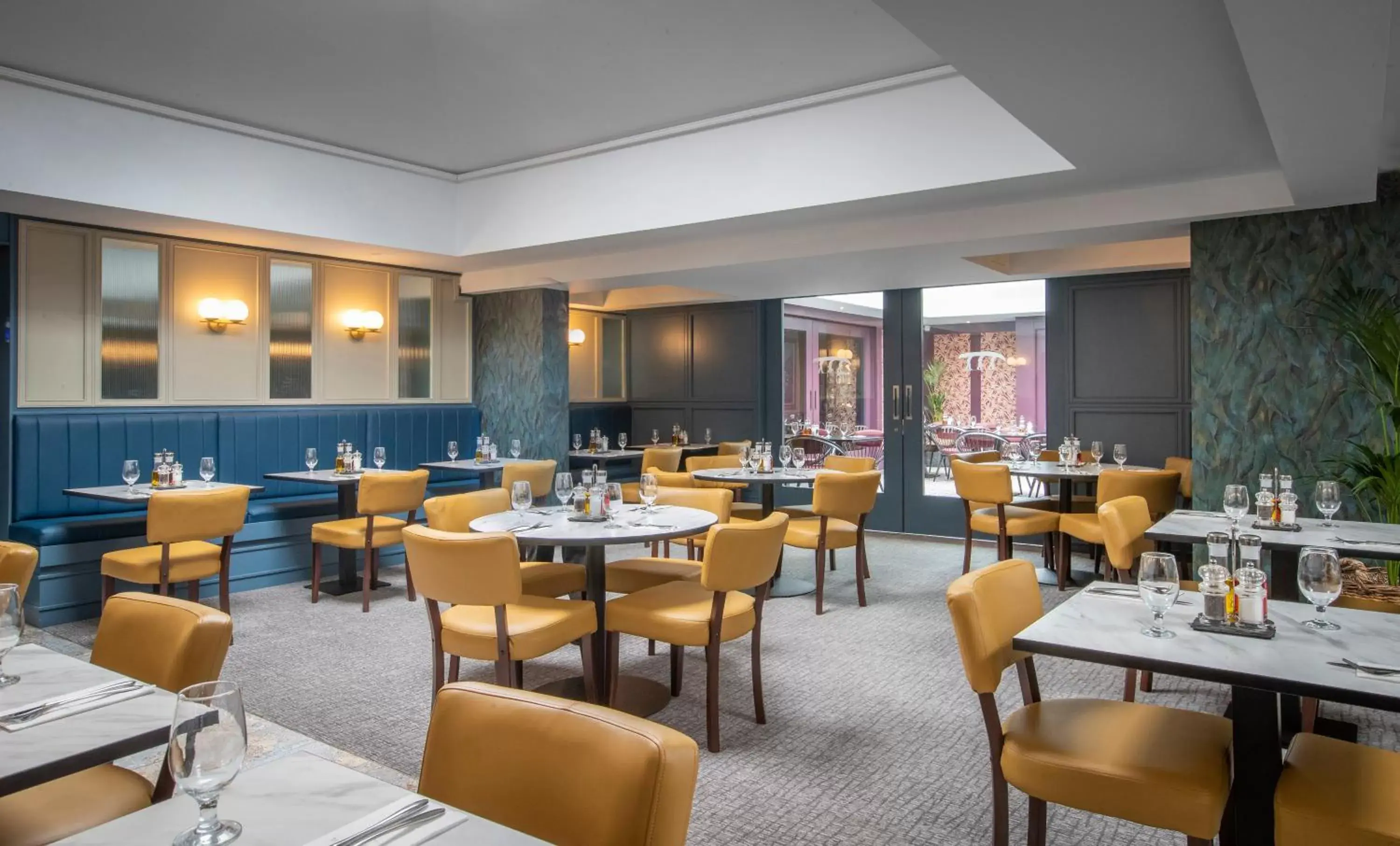 Restaurant/places to eat in Dingle Skellig Hotel Restaurant/places to eat in Dingle Skellig Hotel