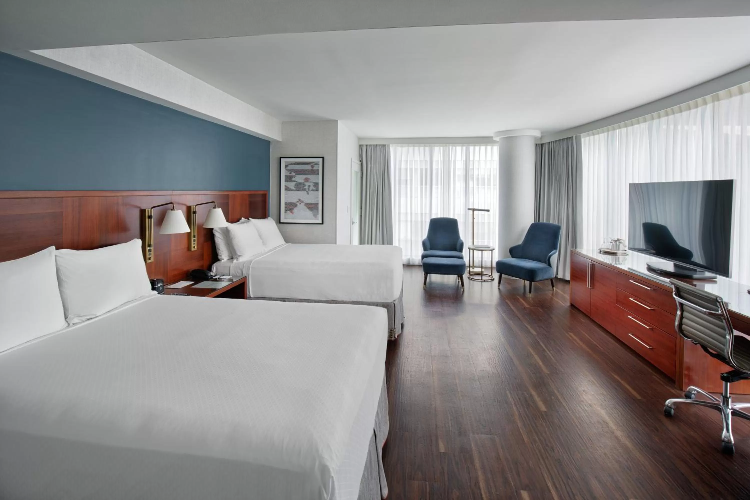 Photo of the whole room, Bed in InterContinental San Francisco by IHG