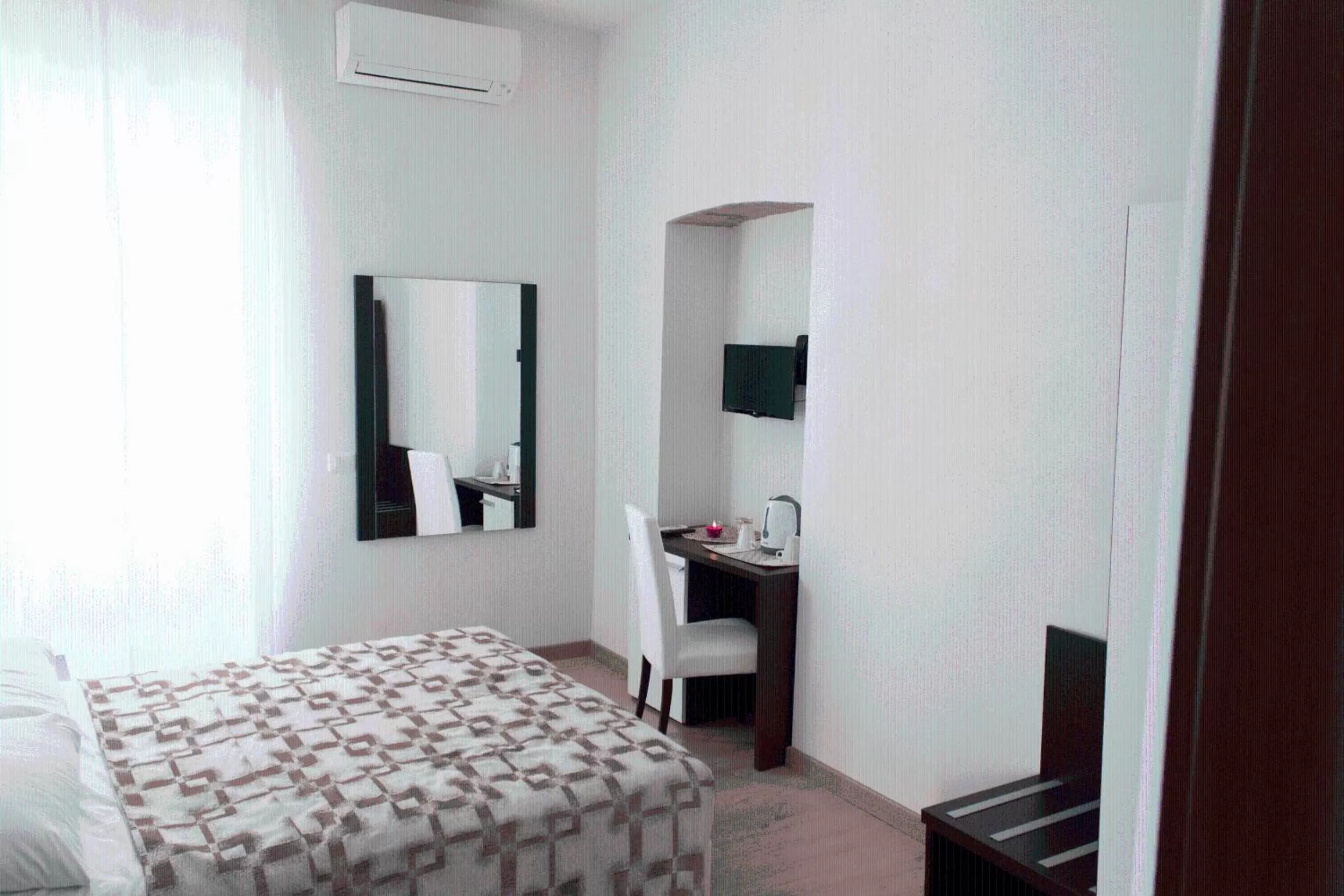 Bedroom, Bed in Stardust Rome